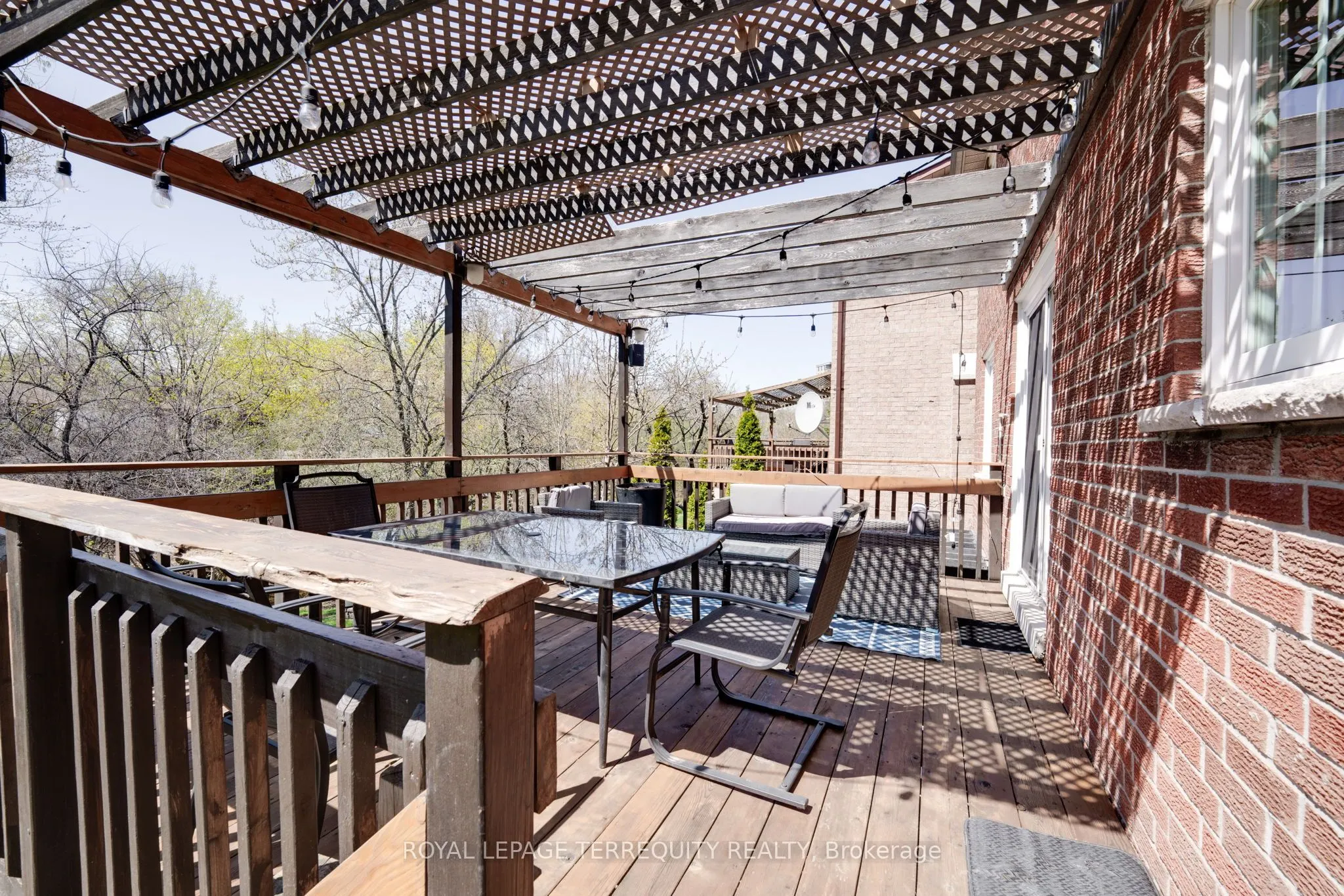 4242 Petersburg Crescent