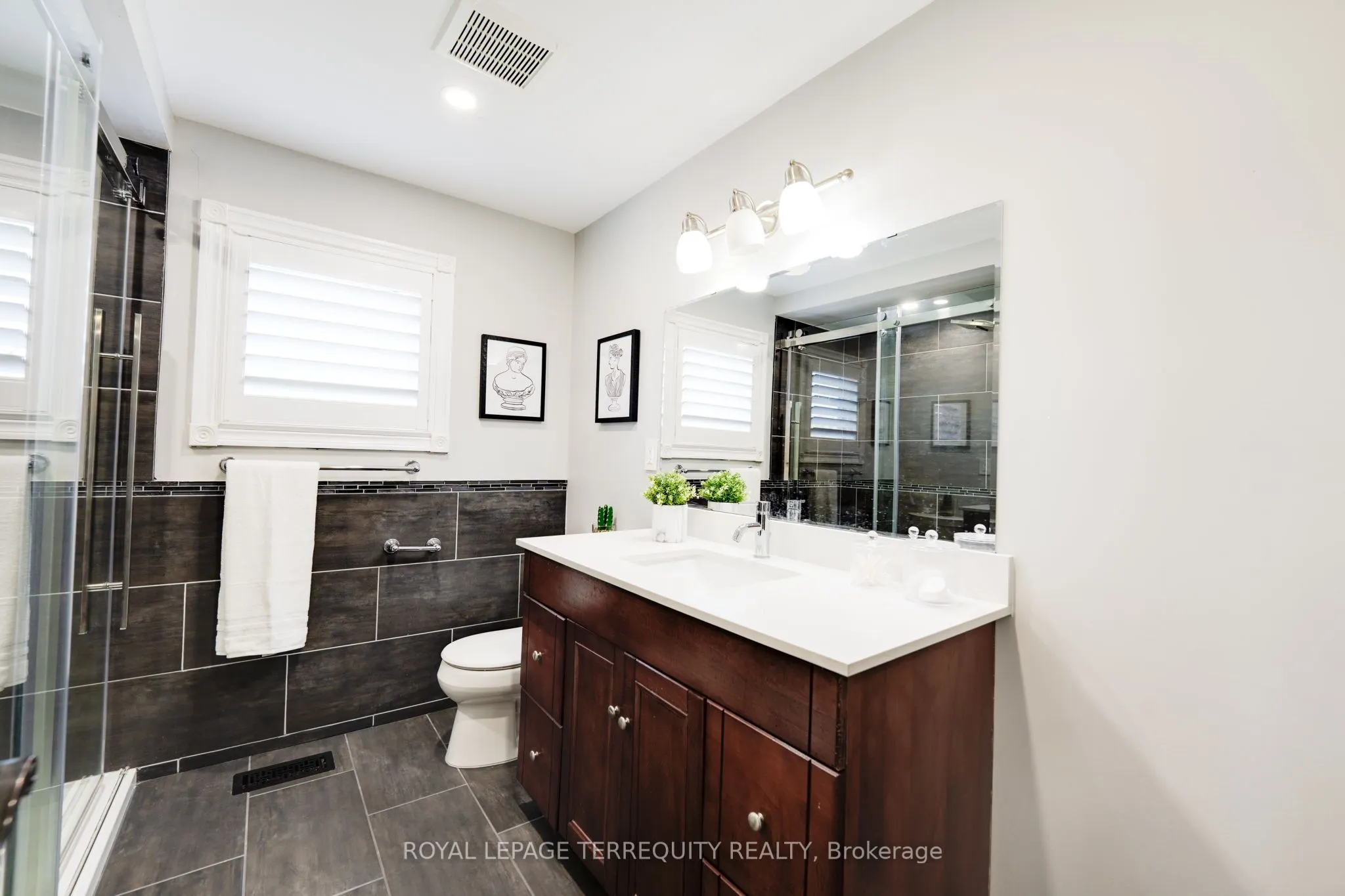 4242 Petersburg Crescent