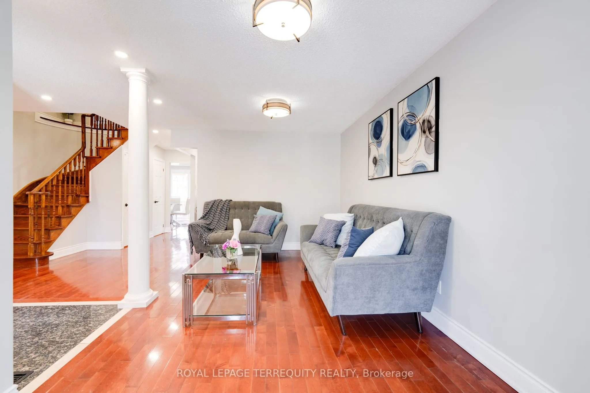 4242 Petersburg Crescent