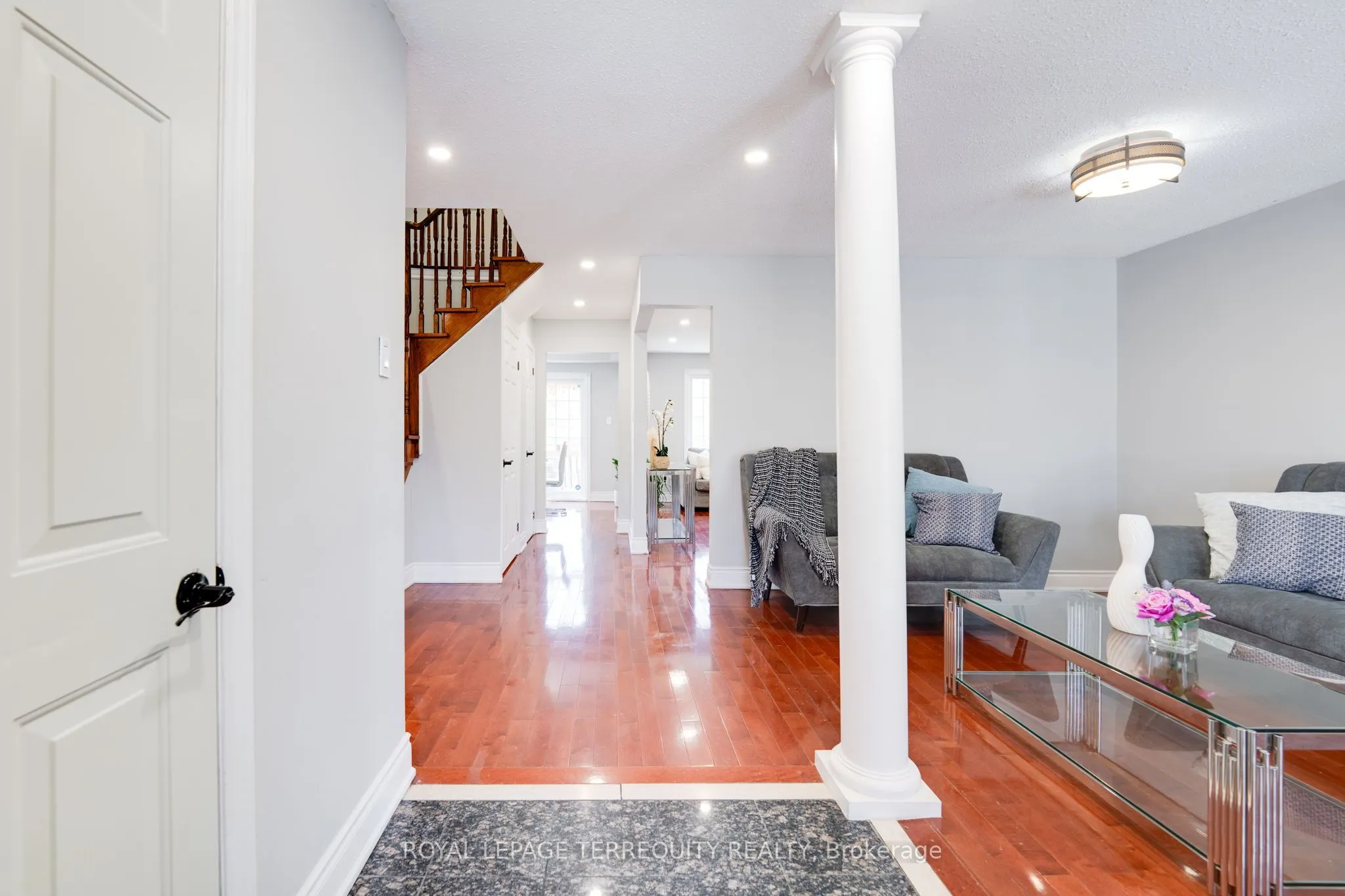 4242 Petersburg Crescent