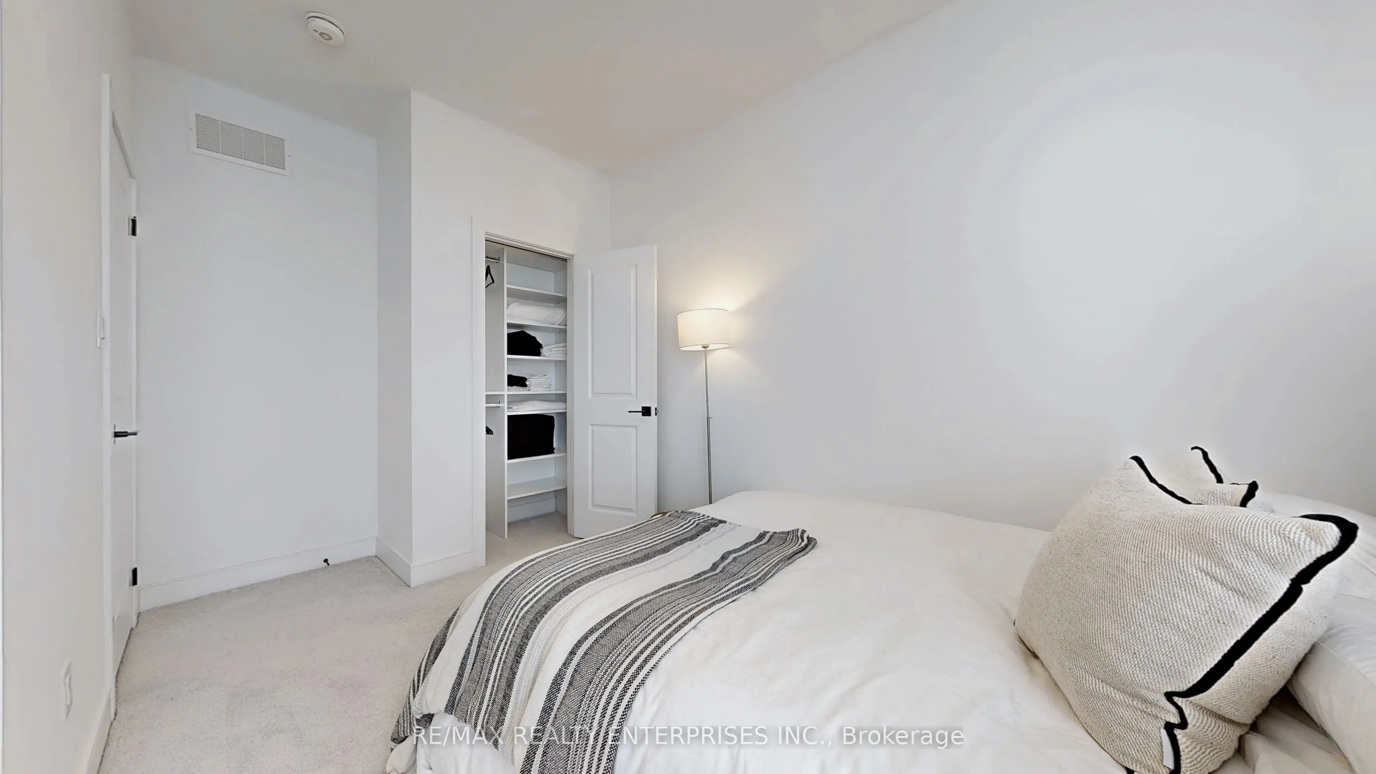 2497 Littlefield Crescent
