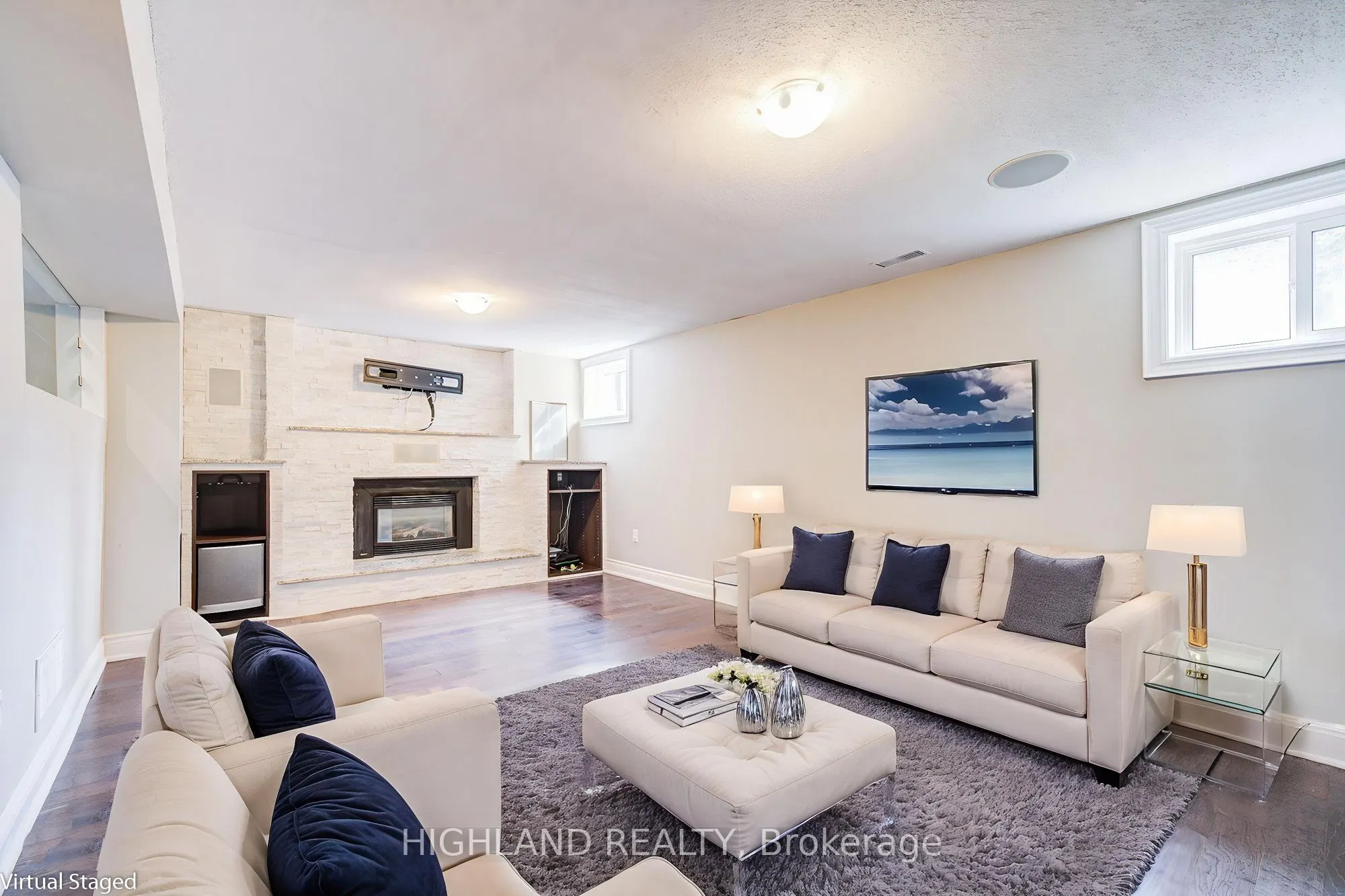4196 Treetop Crescent