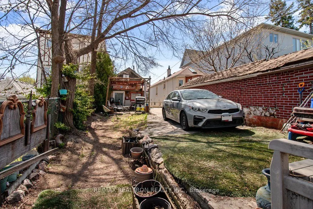 62 Livingstone Avenue