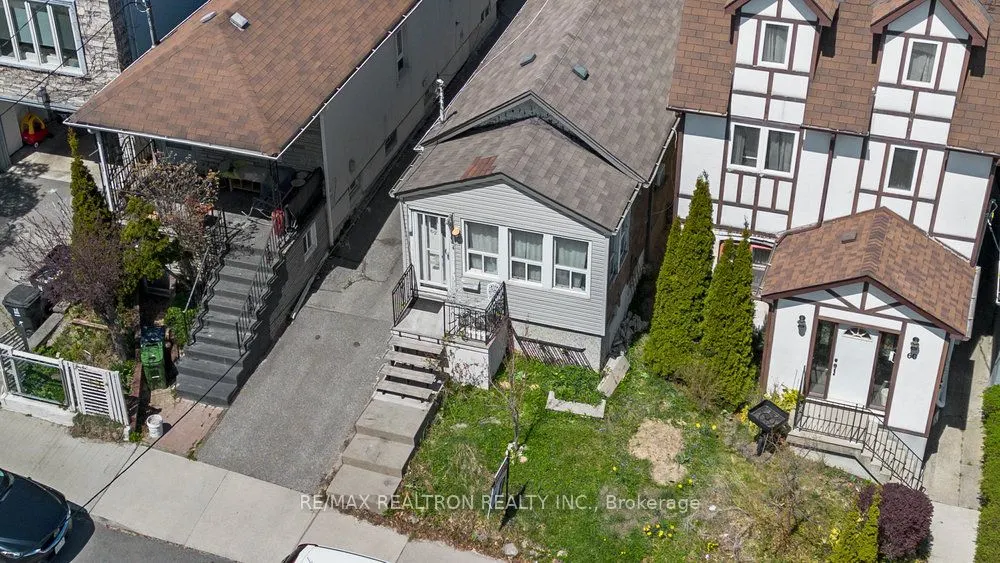 62 Livingstone Avenue