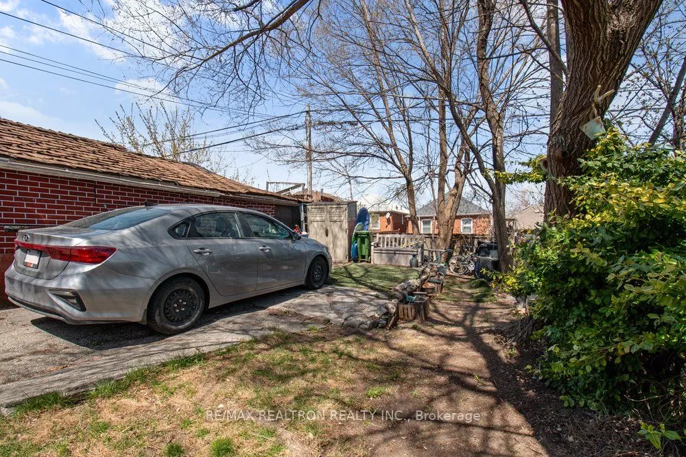 62 Livingstone Avenue