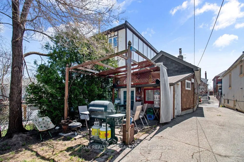62 Livingstone Avenue