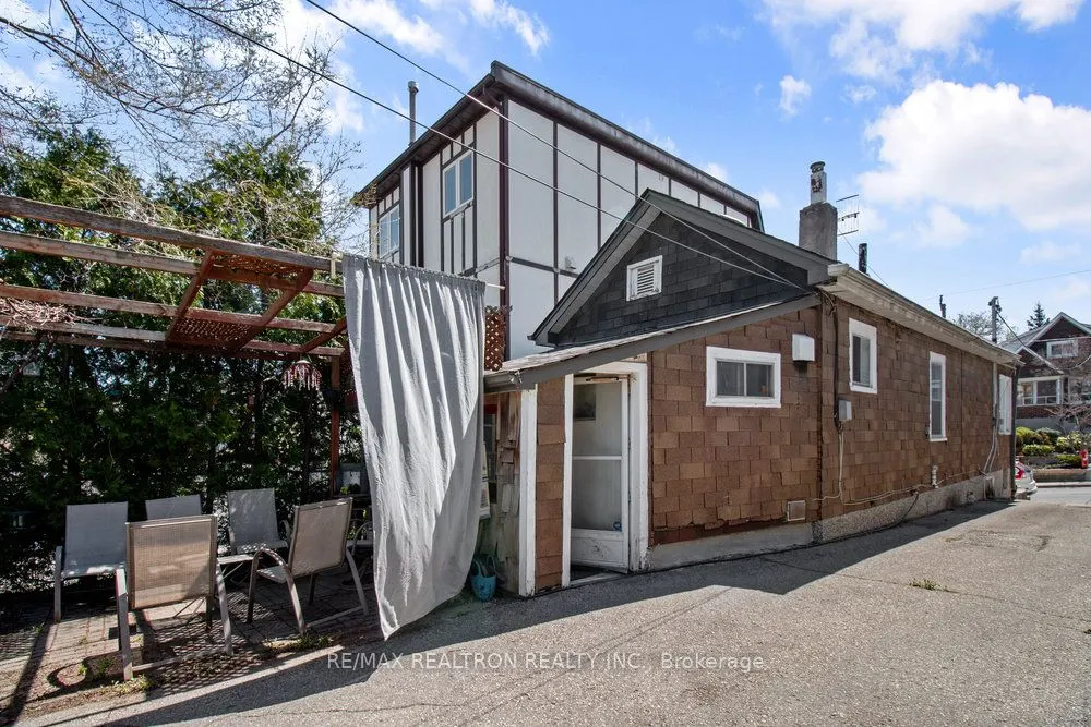 62 Livingstone Avenue