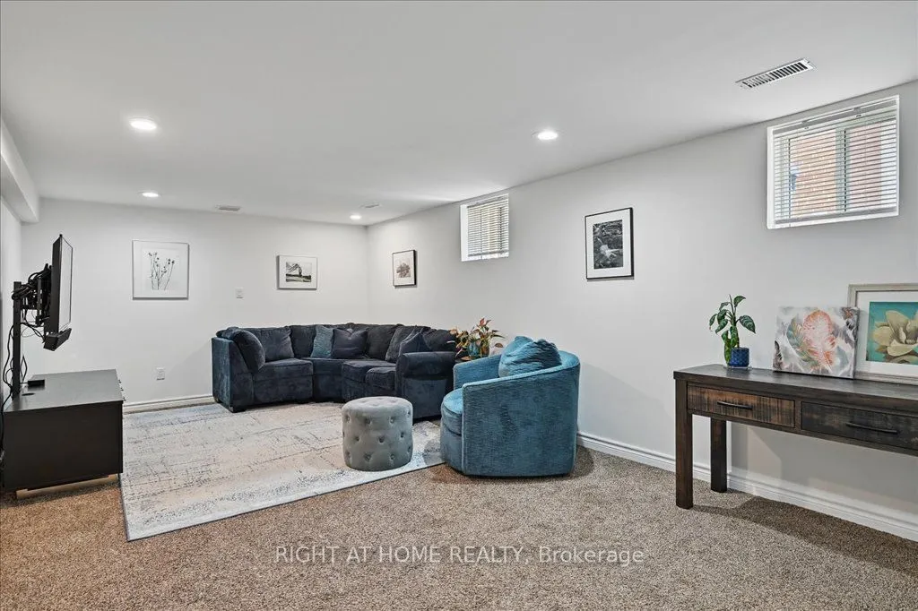 18 Owen Drive