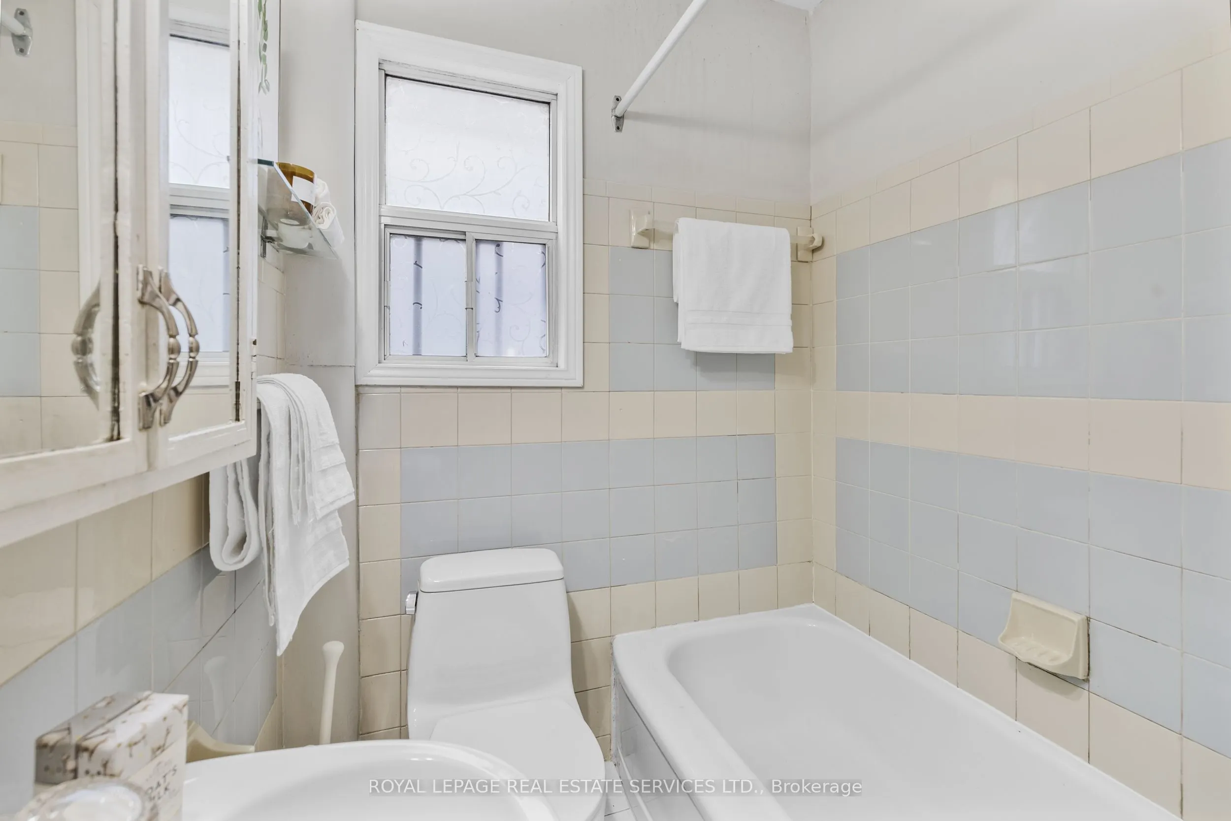 195 Islington Avenue
