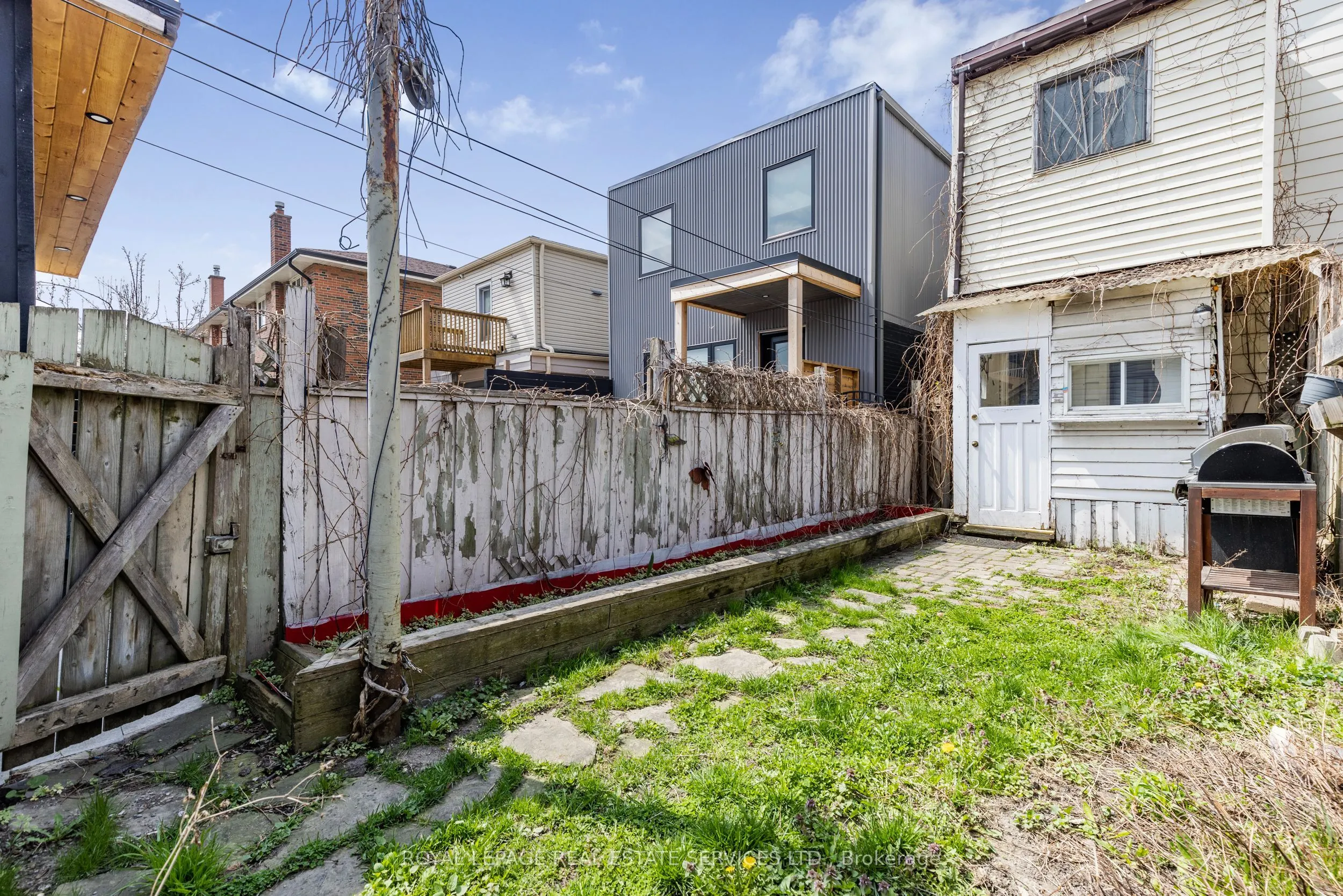 195 Islington Avenue