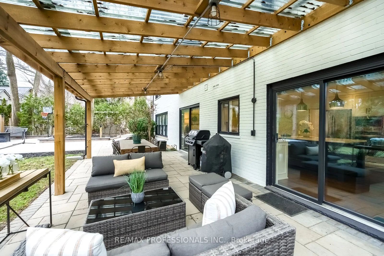 6 Ainsley Gardens