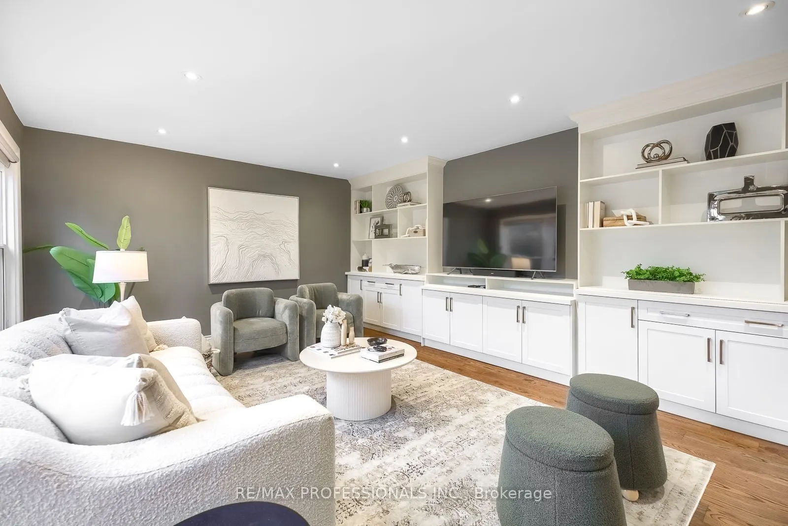 6 Ainsley Gardens