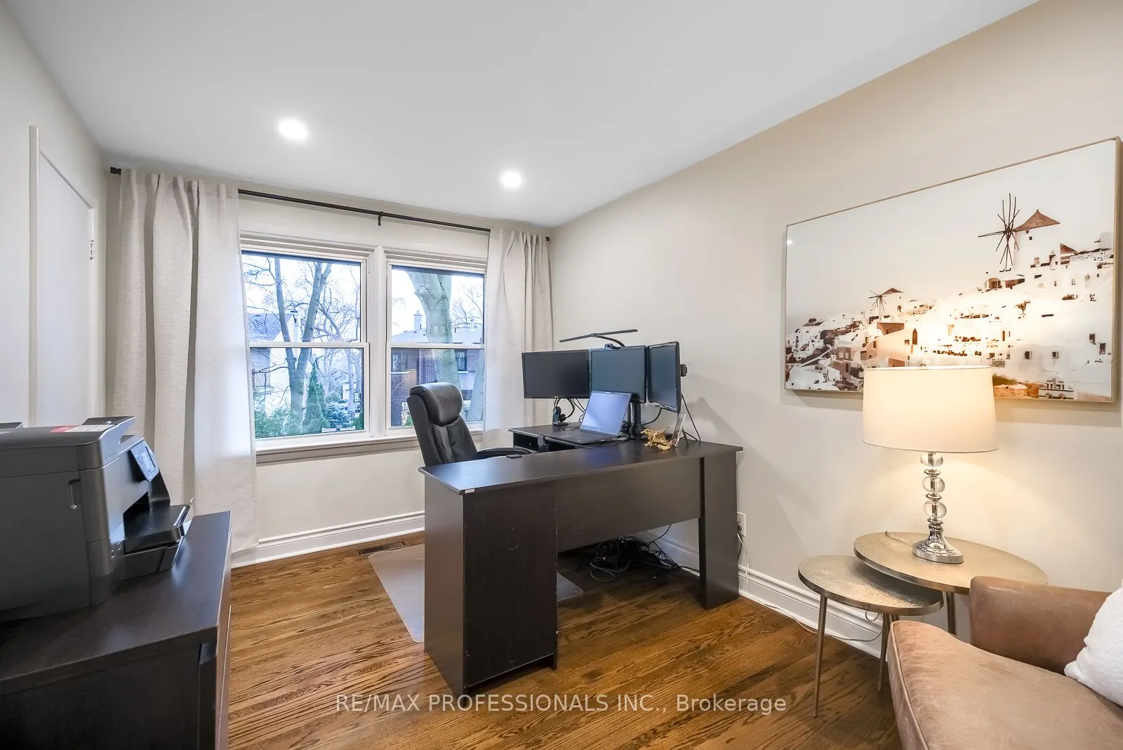 6 Ainsley Gardens
