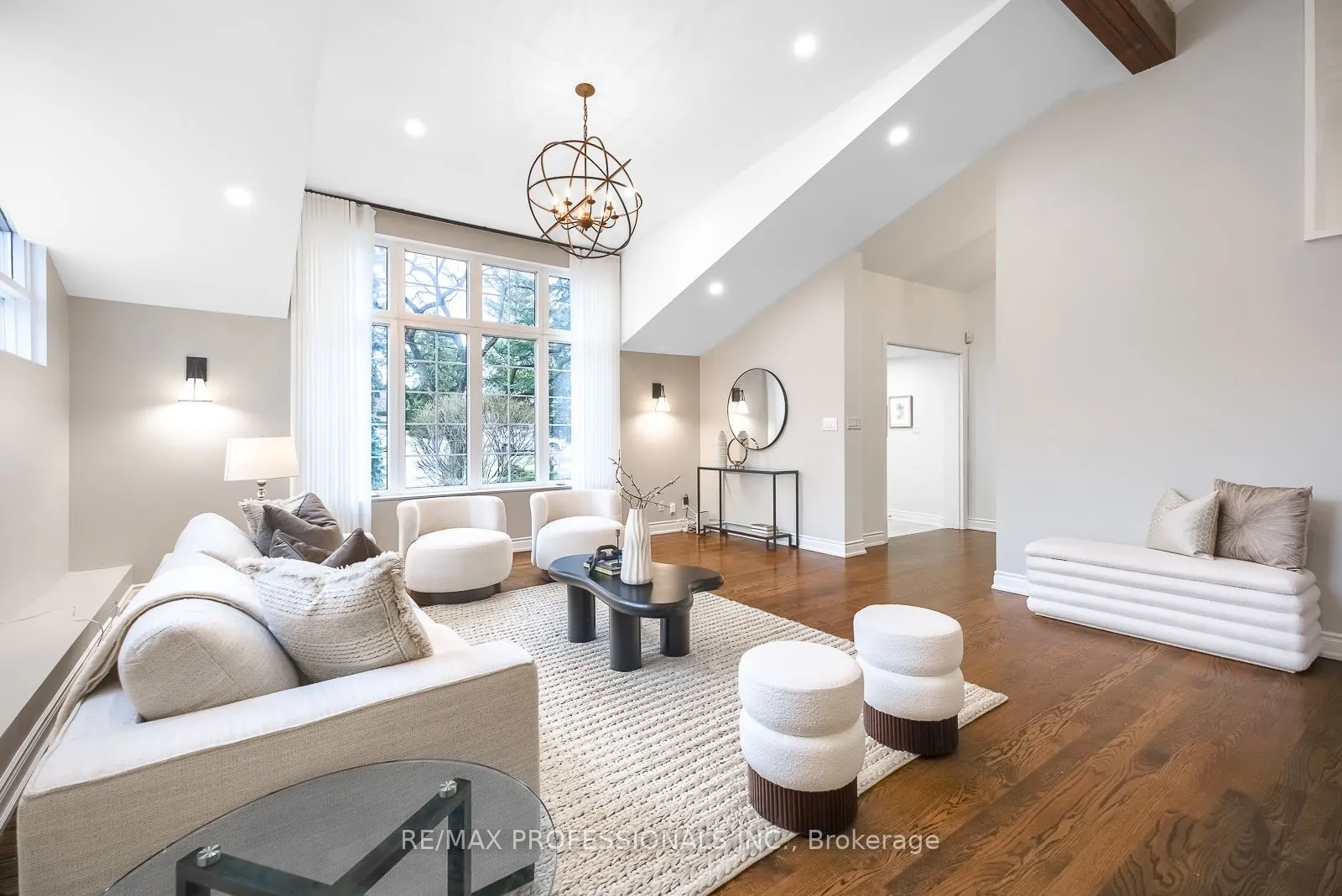6 Ainsley Gardens