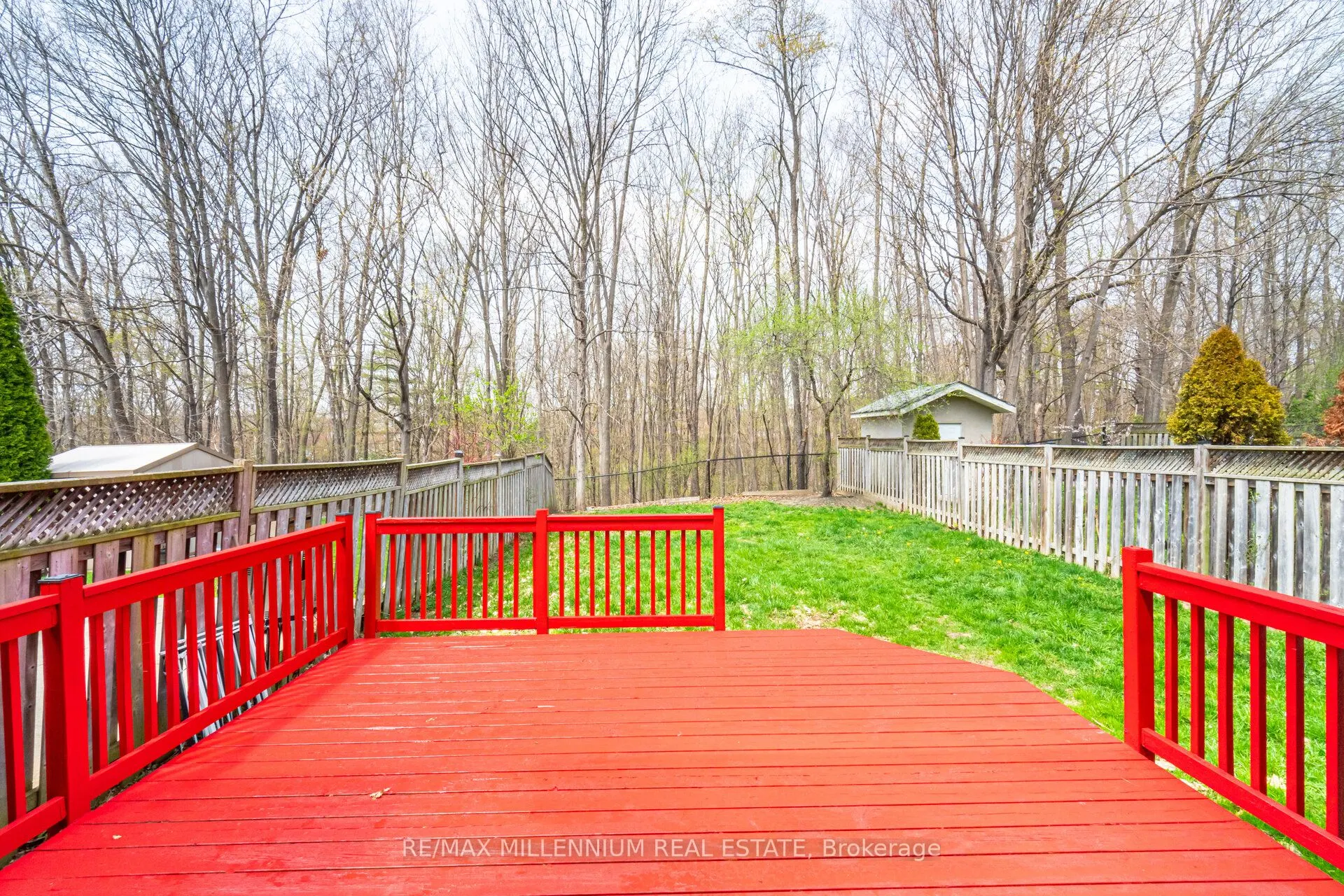 961 Knotty Pine Grove