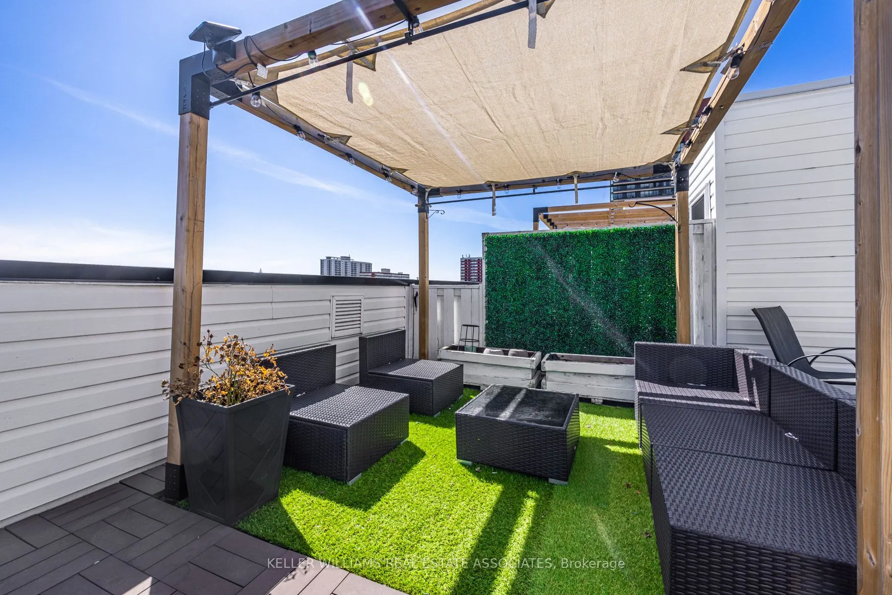 760 Lawrence Avenue W, #15