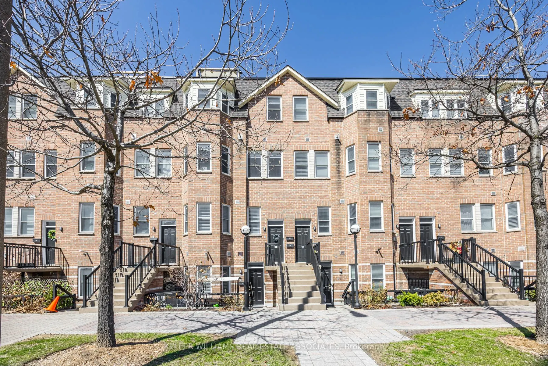 760 Lawrence Avenue W, #15