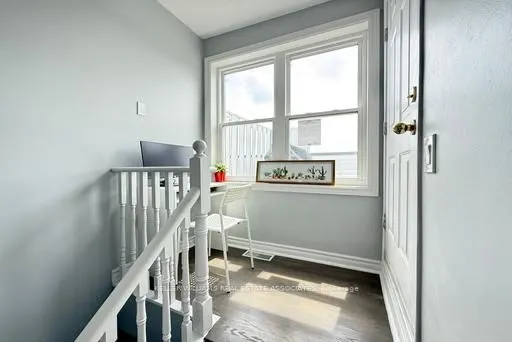 760 Lawrence Avenue W, #15