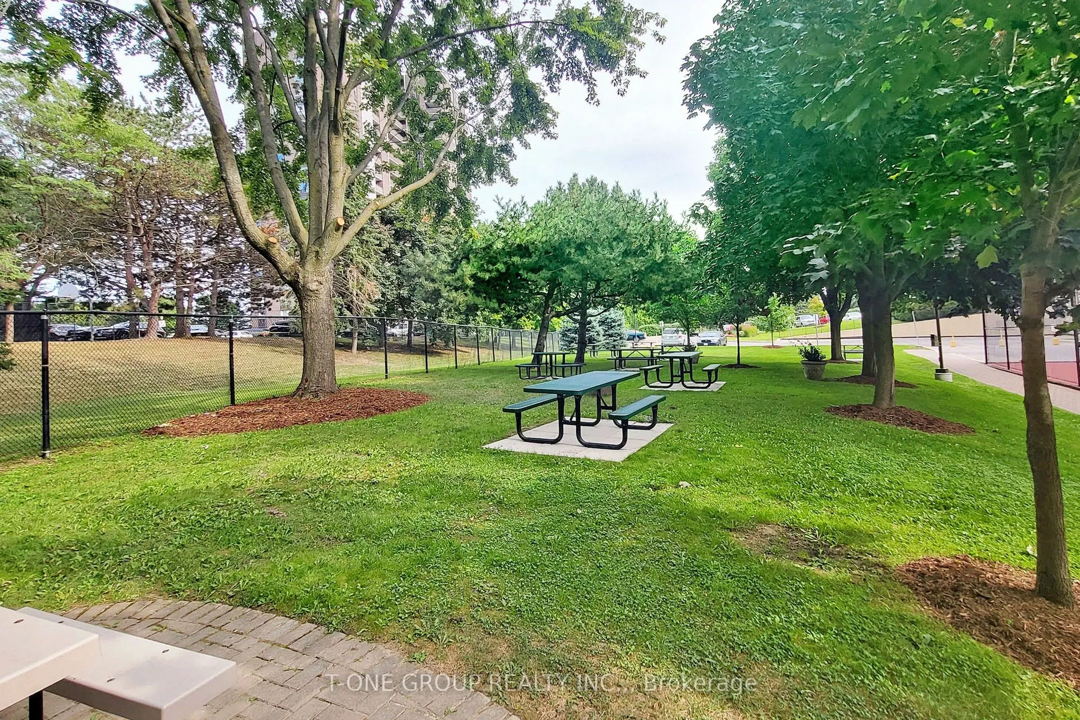 1485 Lakeshore Road E #1117