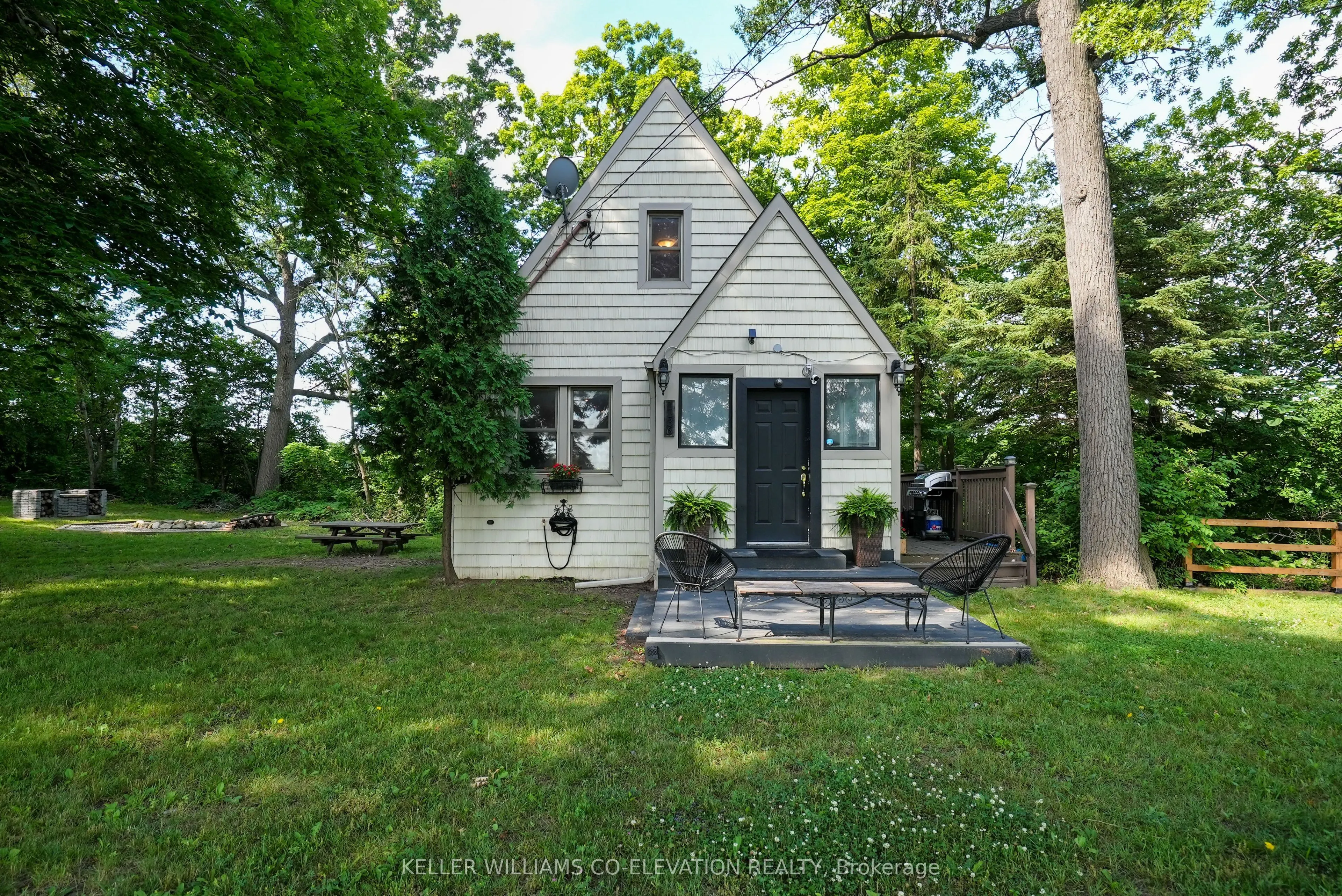 1136 Bronte Road