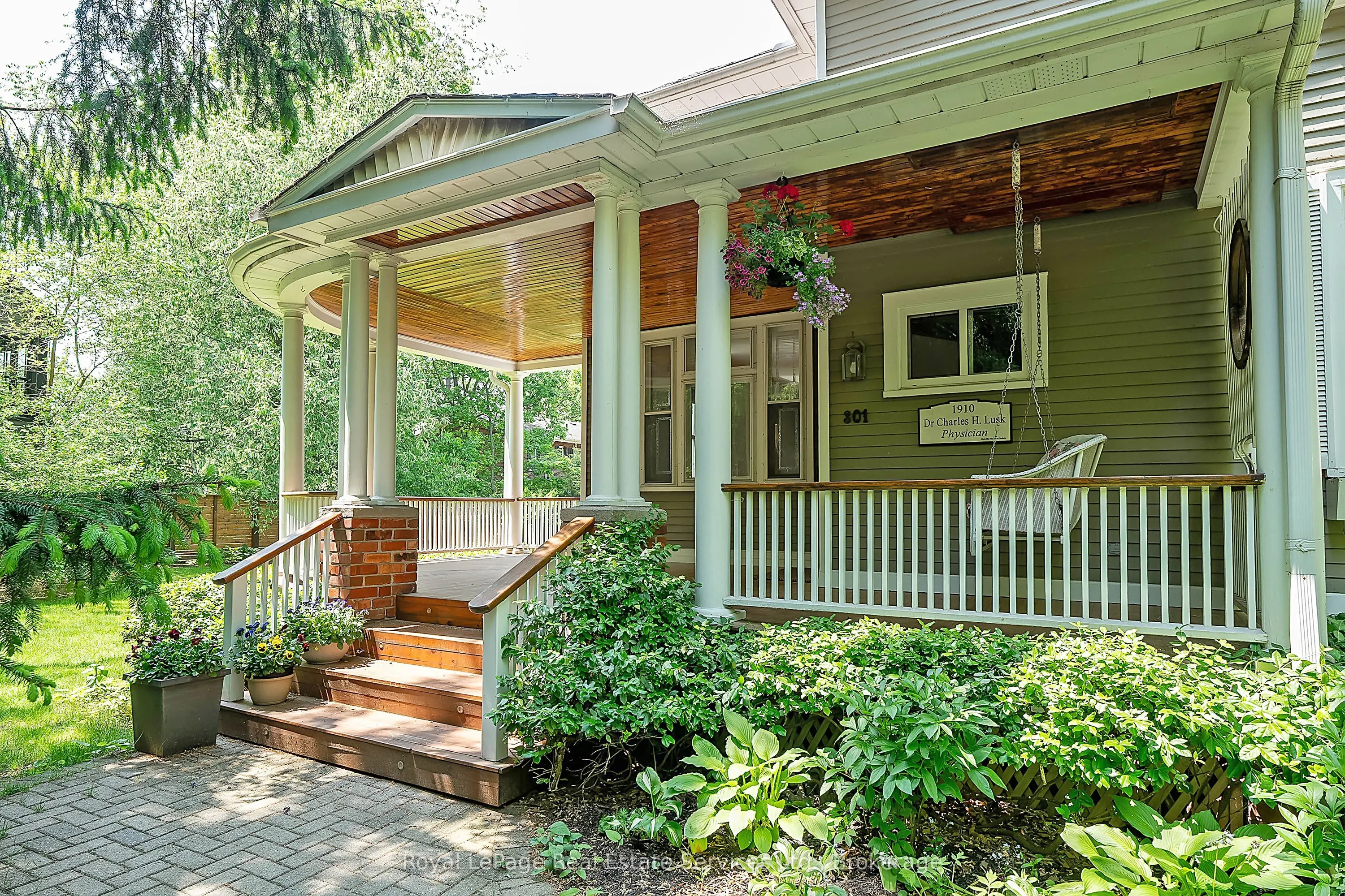 301 Palmer Avenue