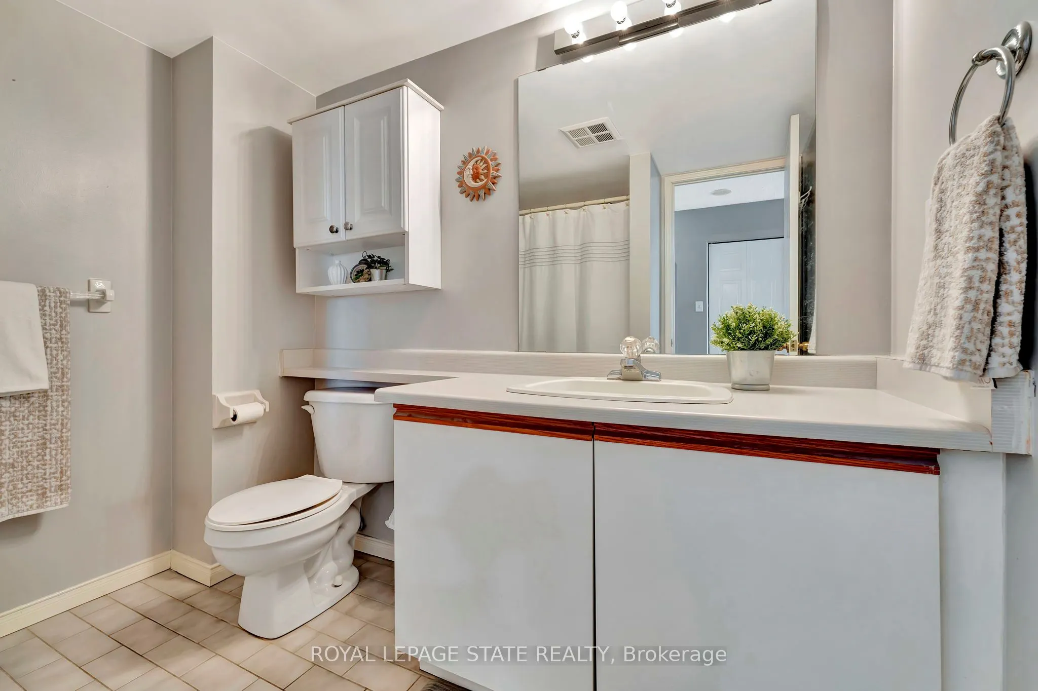 1270 Maple Crossing Boulevard, #1610