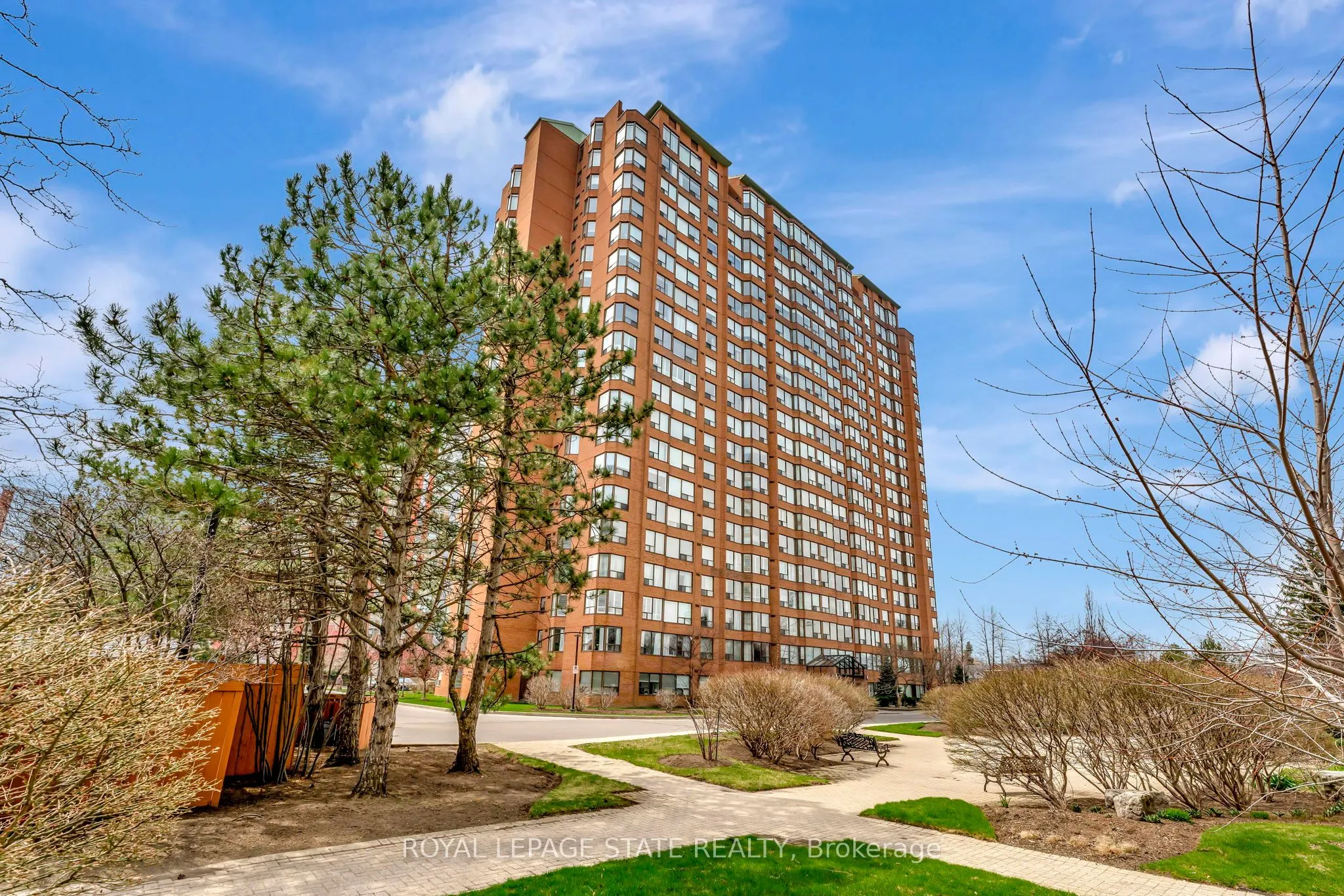 1270 Maple Crossing Boulevard, #1610