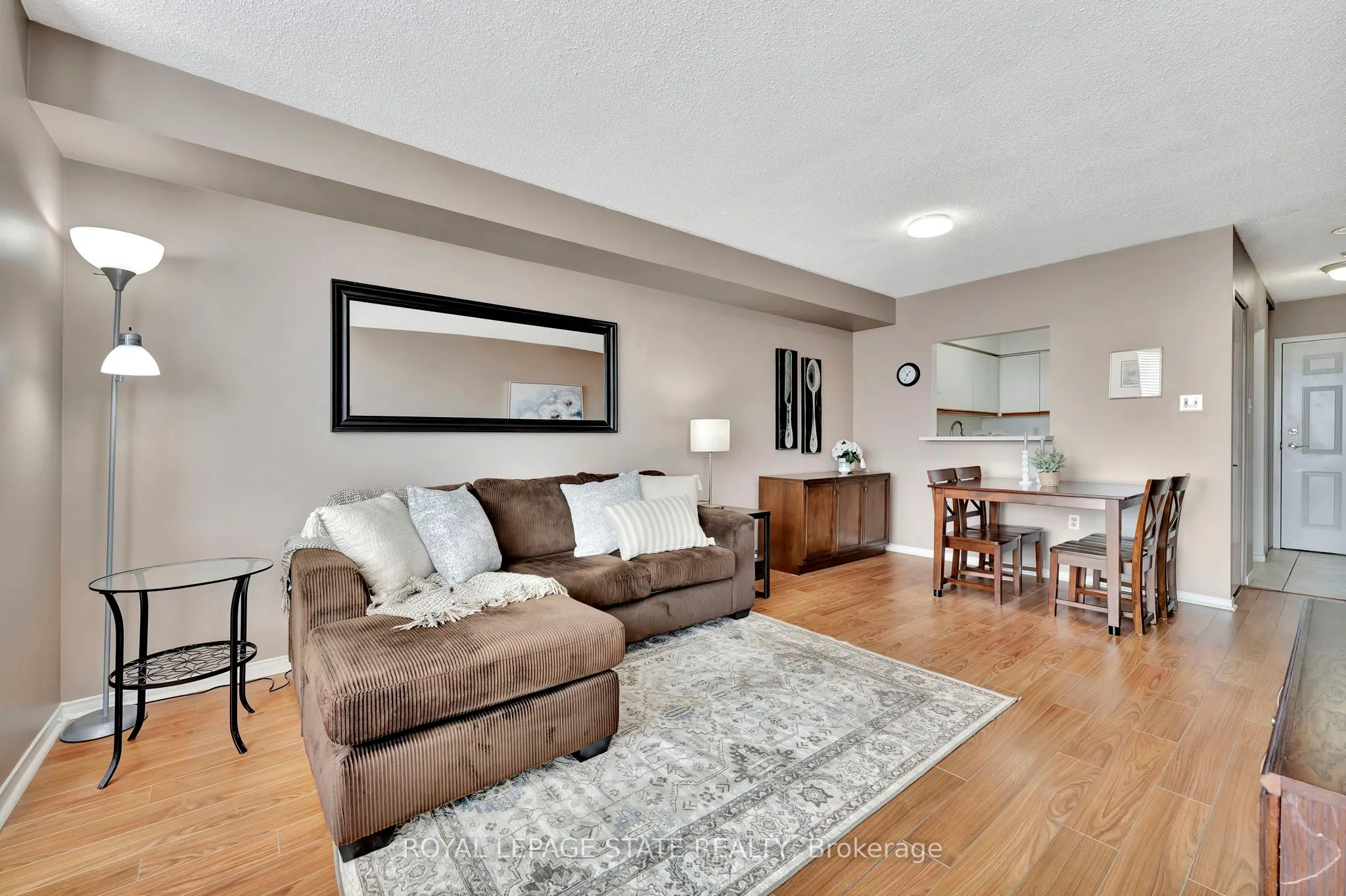 1270 Maple Crossing Boulevard, #1610