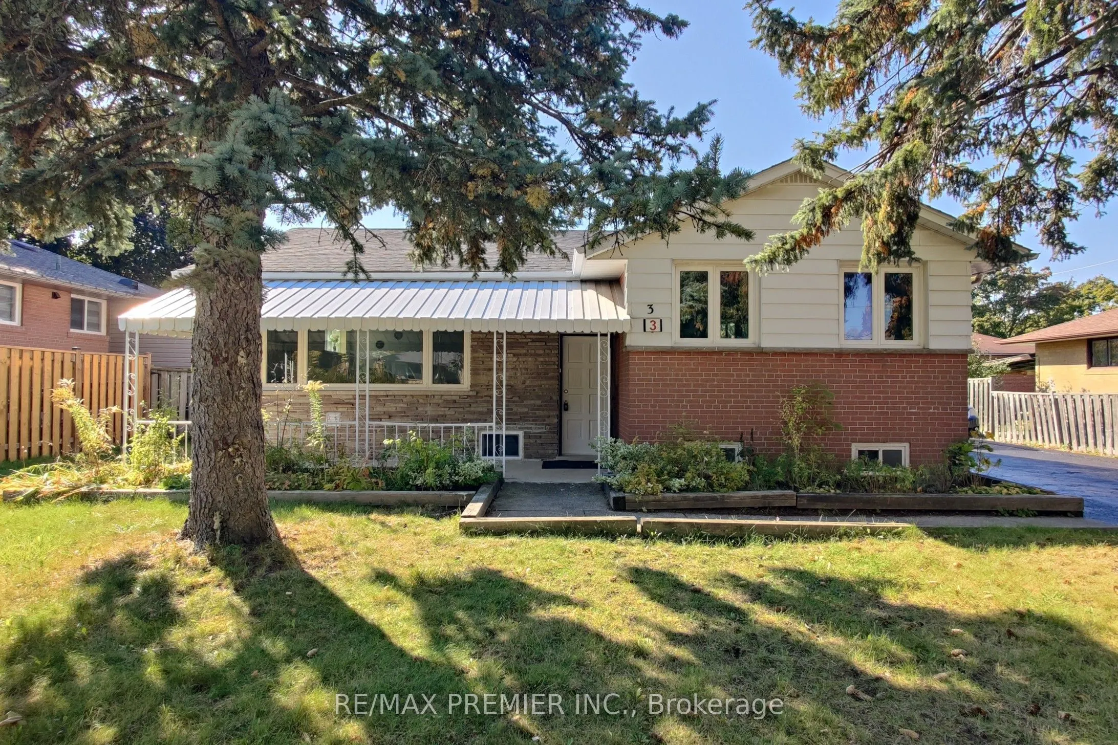 3 Gretna Drive