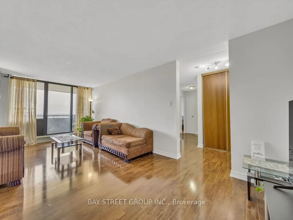 18 Knightsbridge Road, #1003