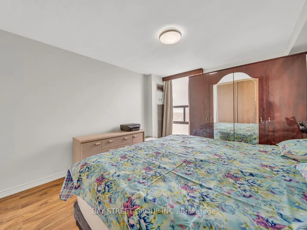 18 Knightsbridge Road, #1003