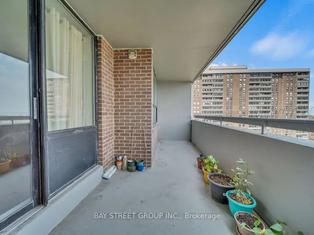 18 Knightsbridge Road, #1003