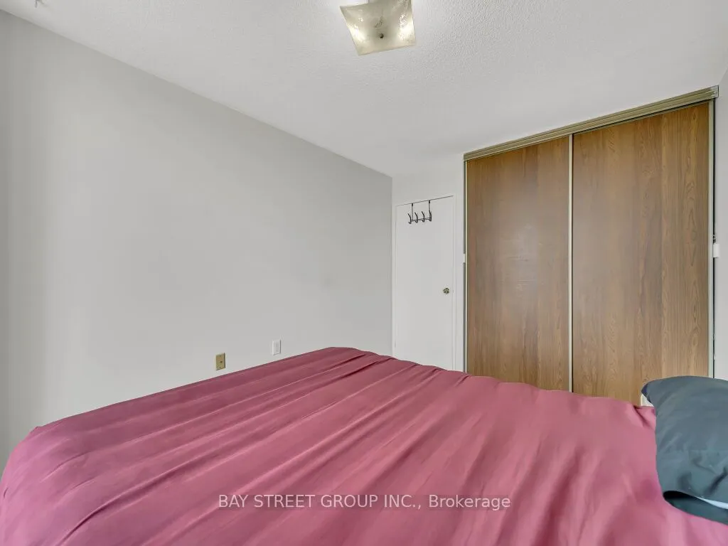18 Knightsbridge Road, #1003