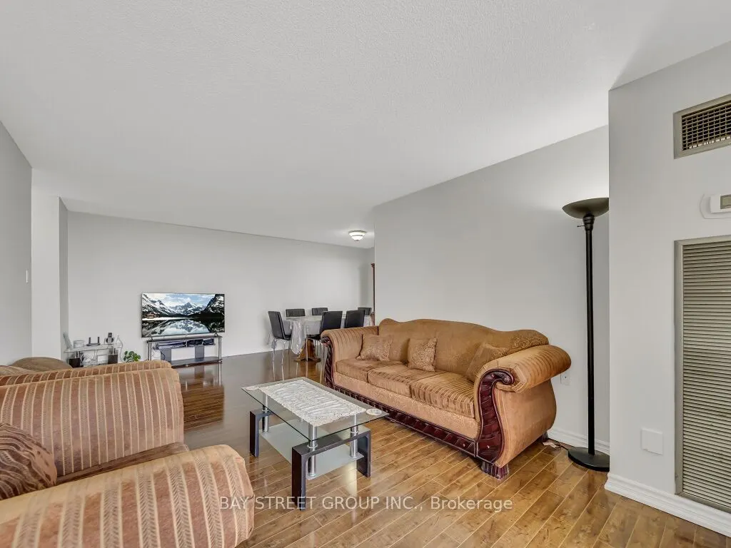 18 Knightsbridge Road, #1003