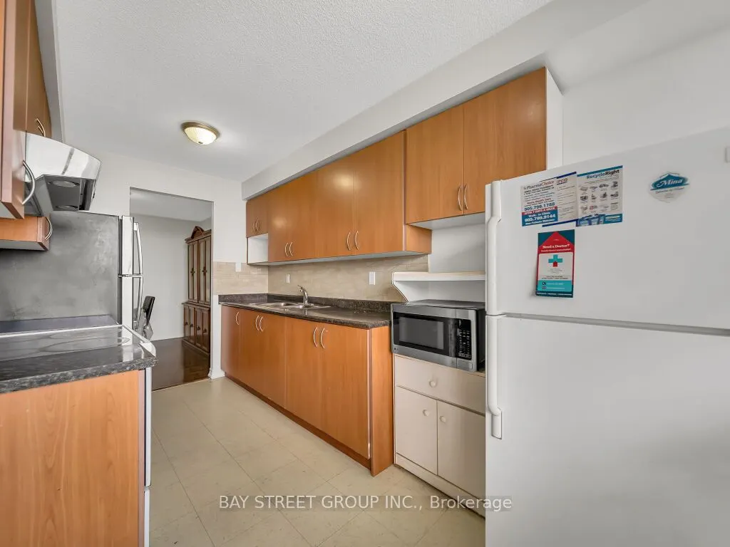18 Knightsbridge Road, #1003