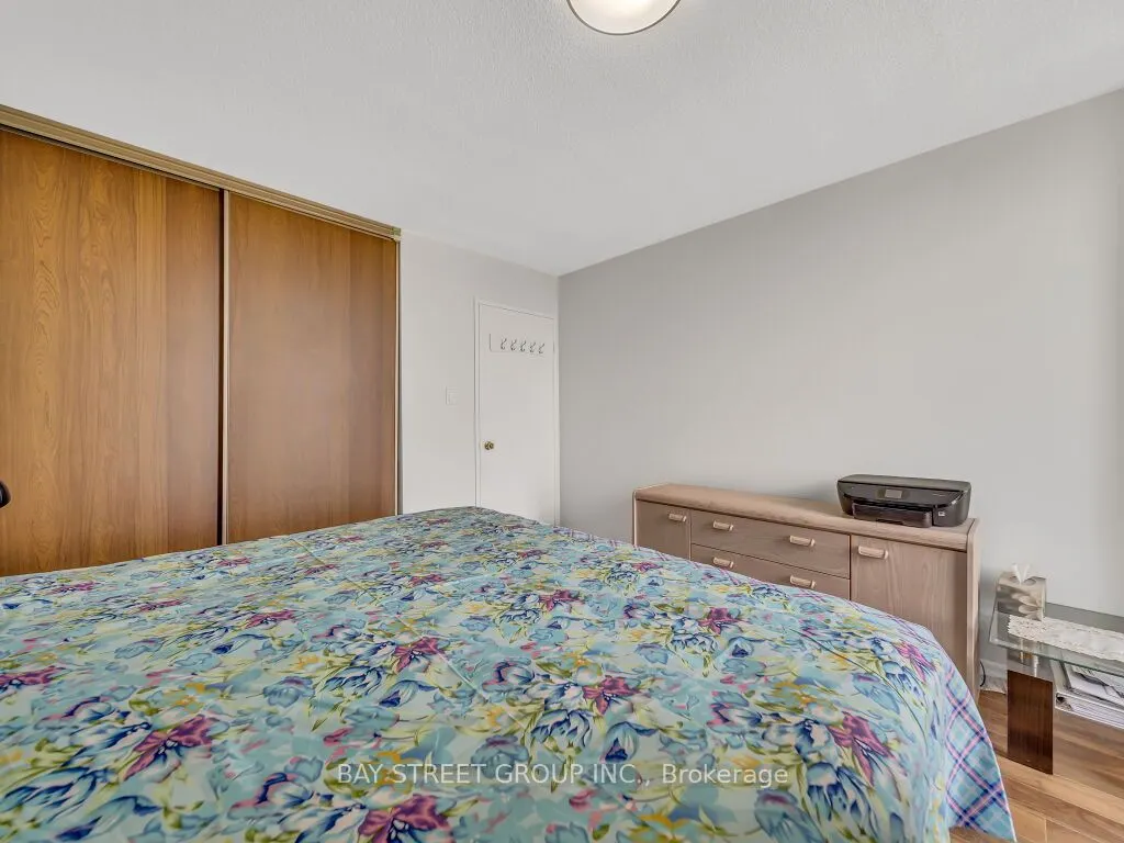 18 Knightsbridge Road, #1003