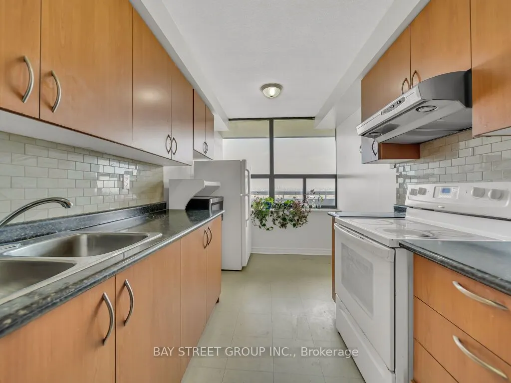 18 Knightsbridge Road, #1003