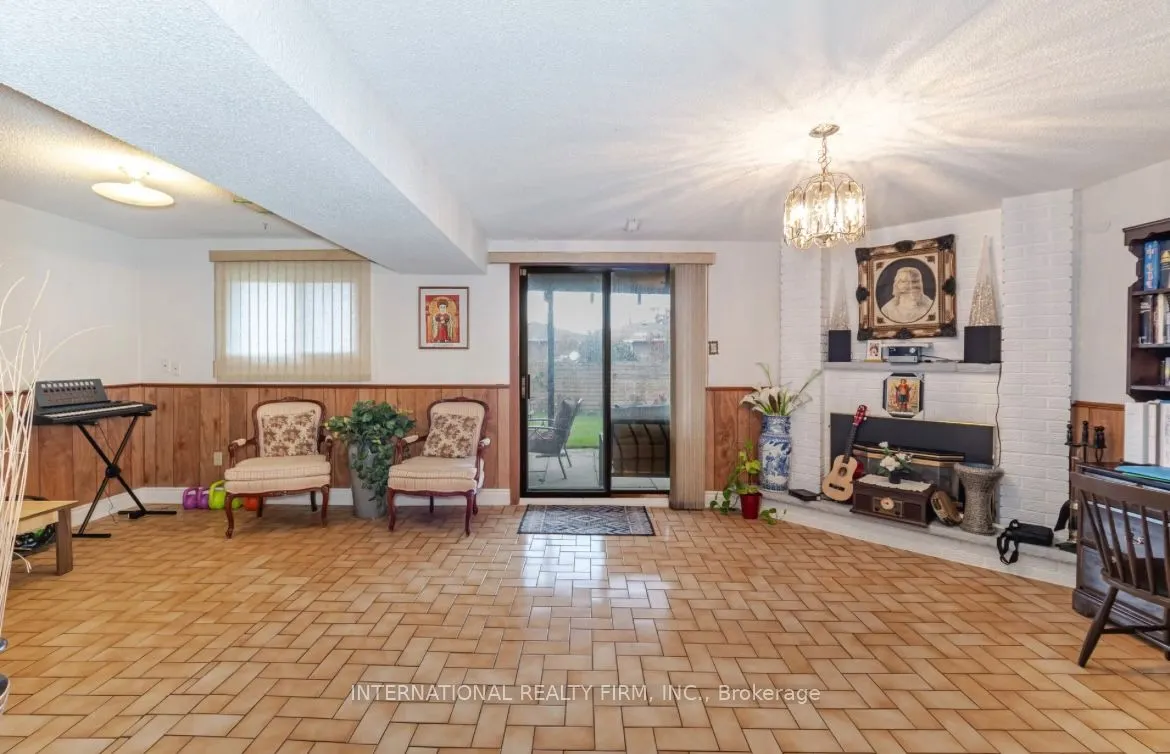 4103 Clevedon Drive