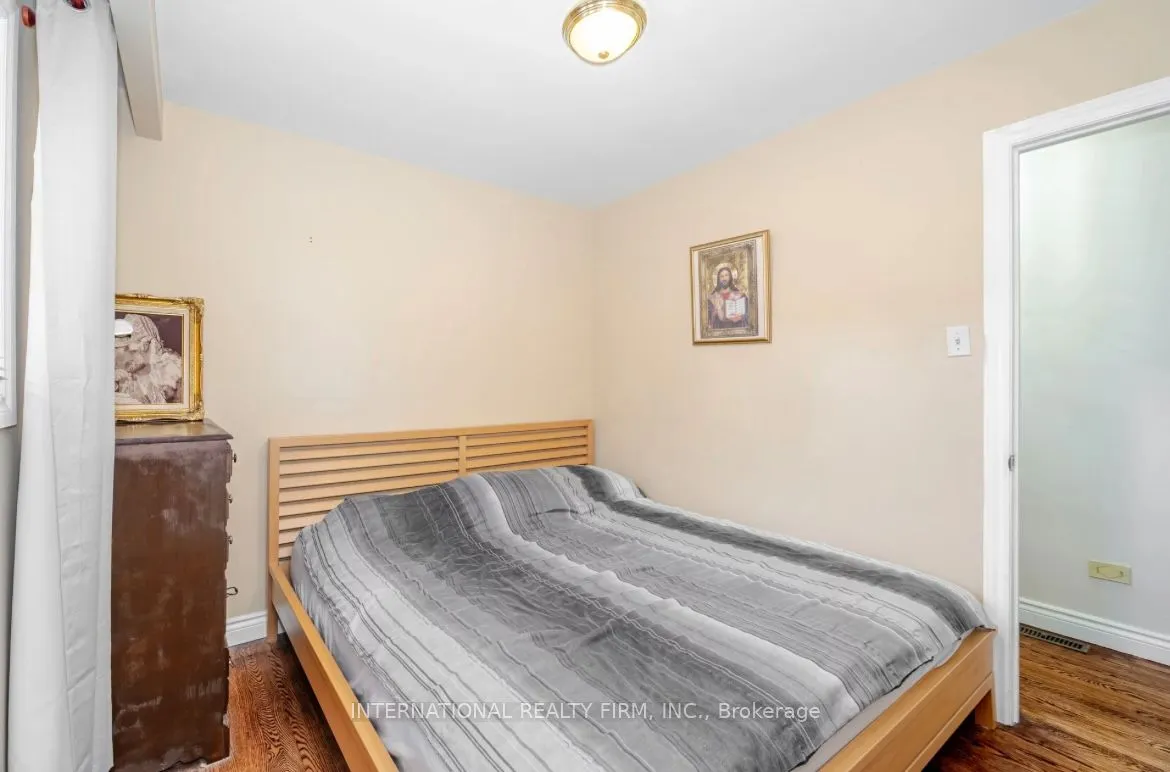 4103 Clevedon Drive