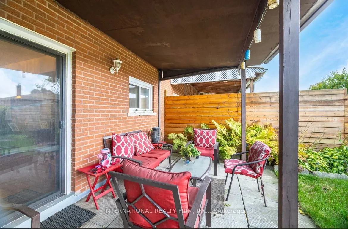4103 Clevedon Drive