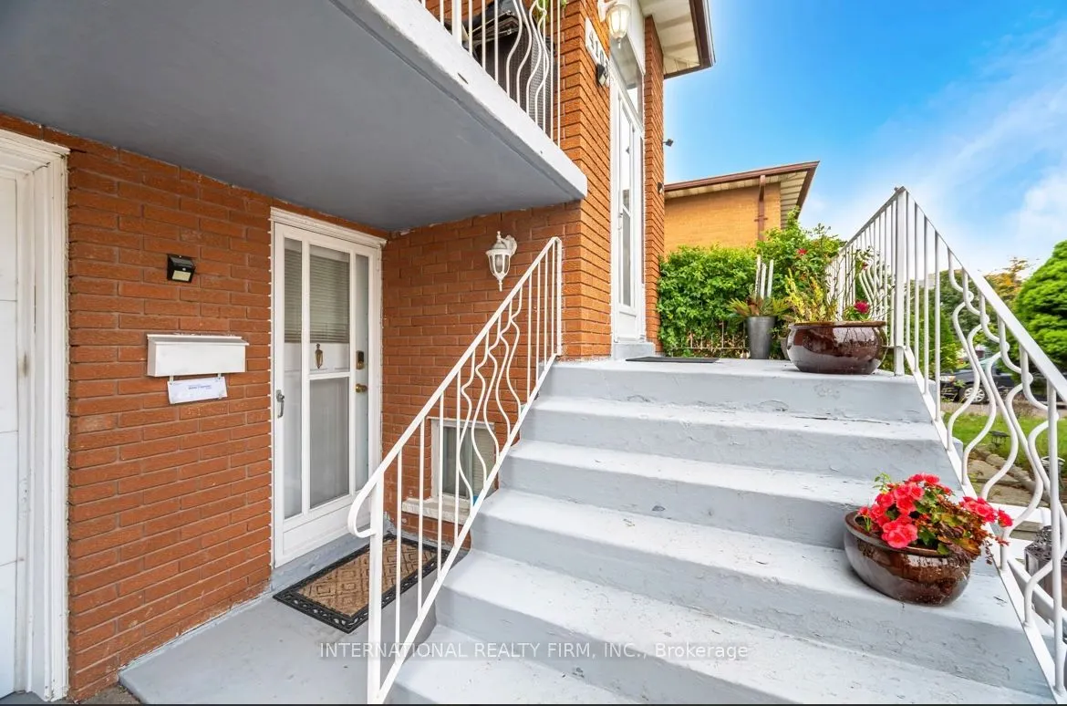 4103 Clevedon Drive