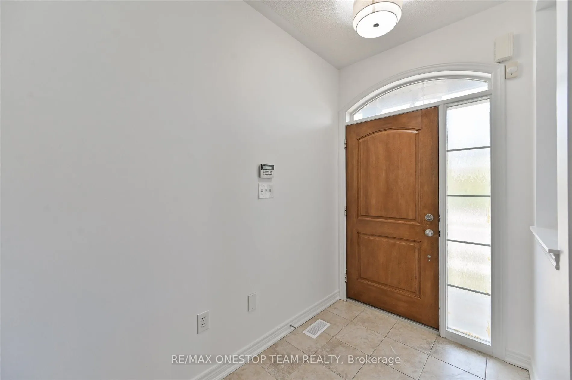 5499 Freshwater Drive