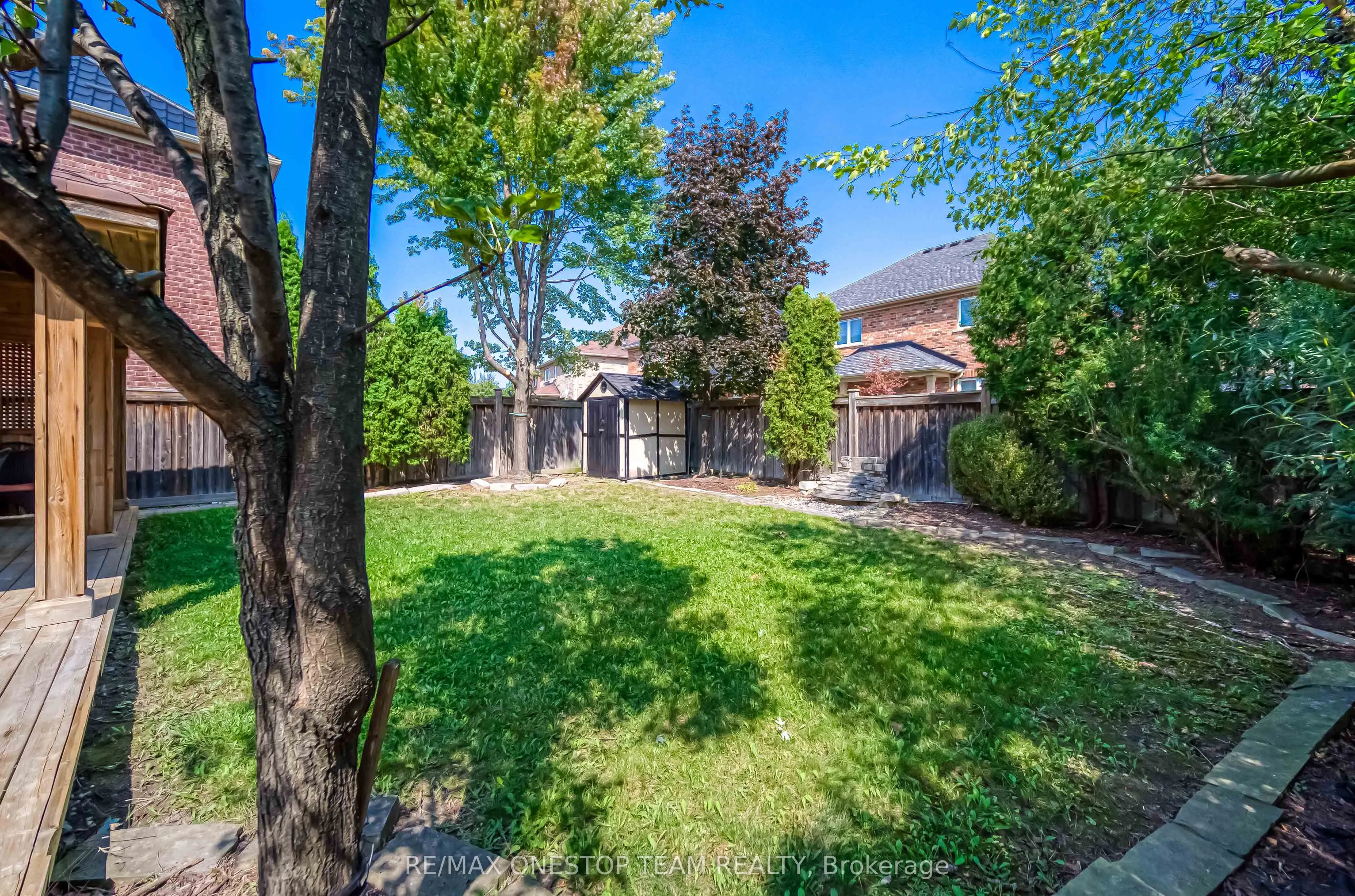 5499 Freshwater Drive