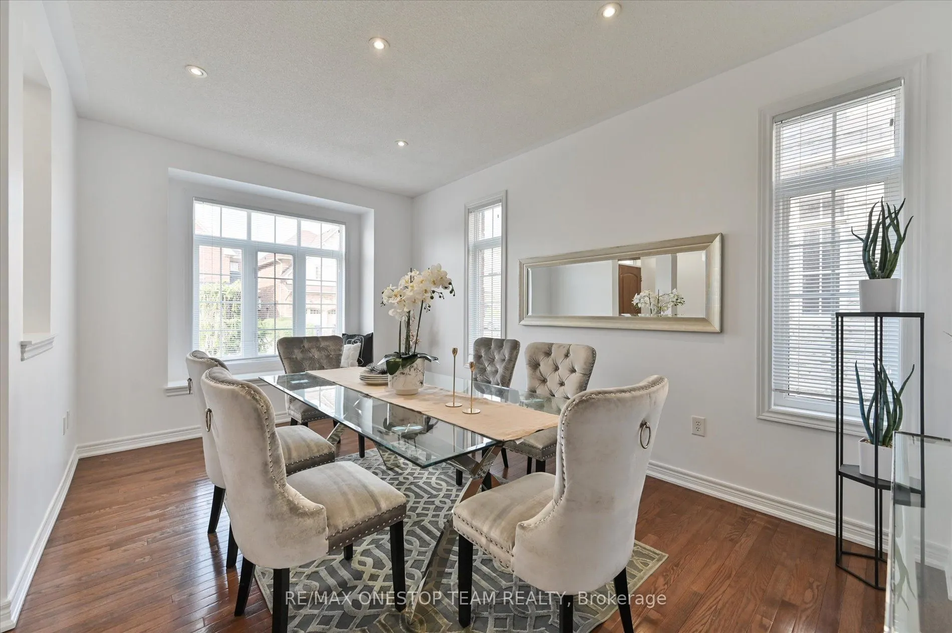5499 Freshwater Drive