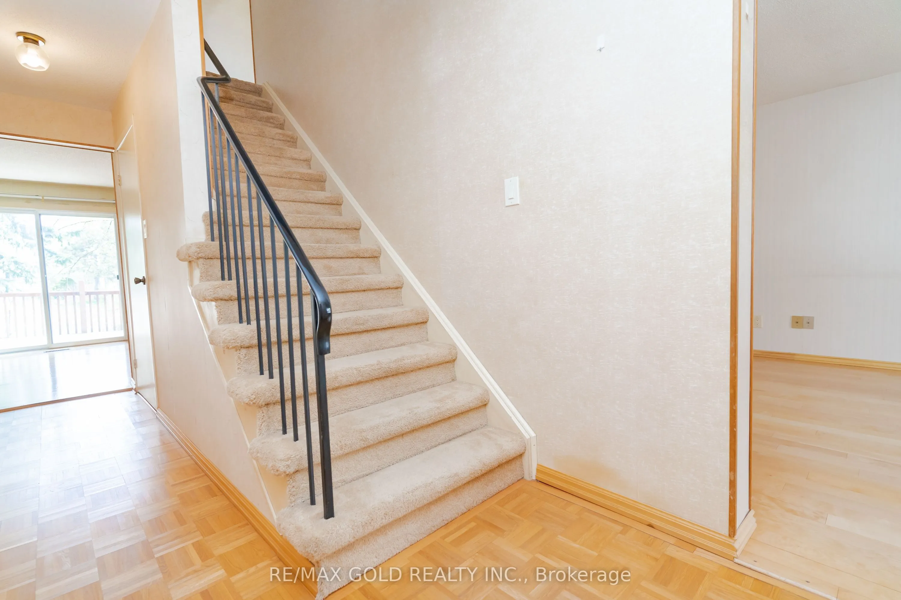 76 Mayfair Crescent