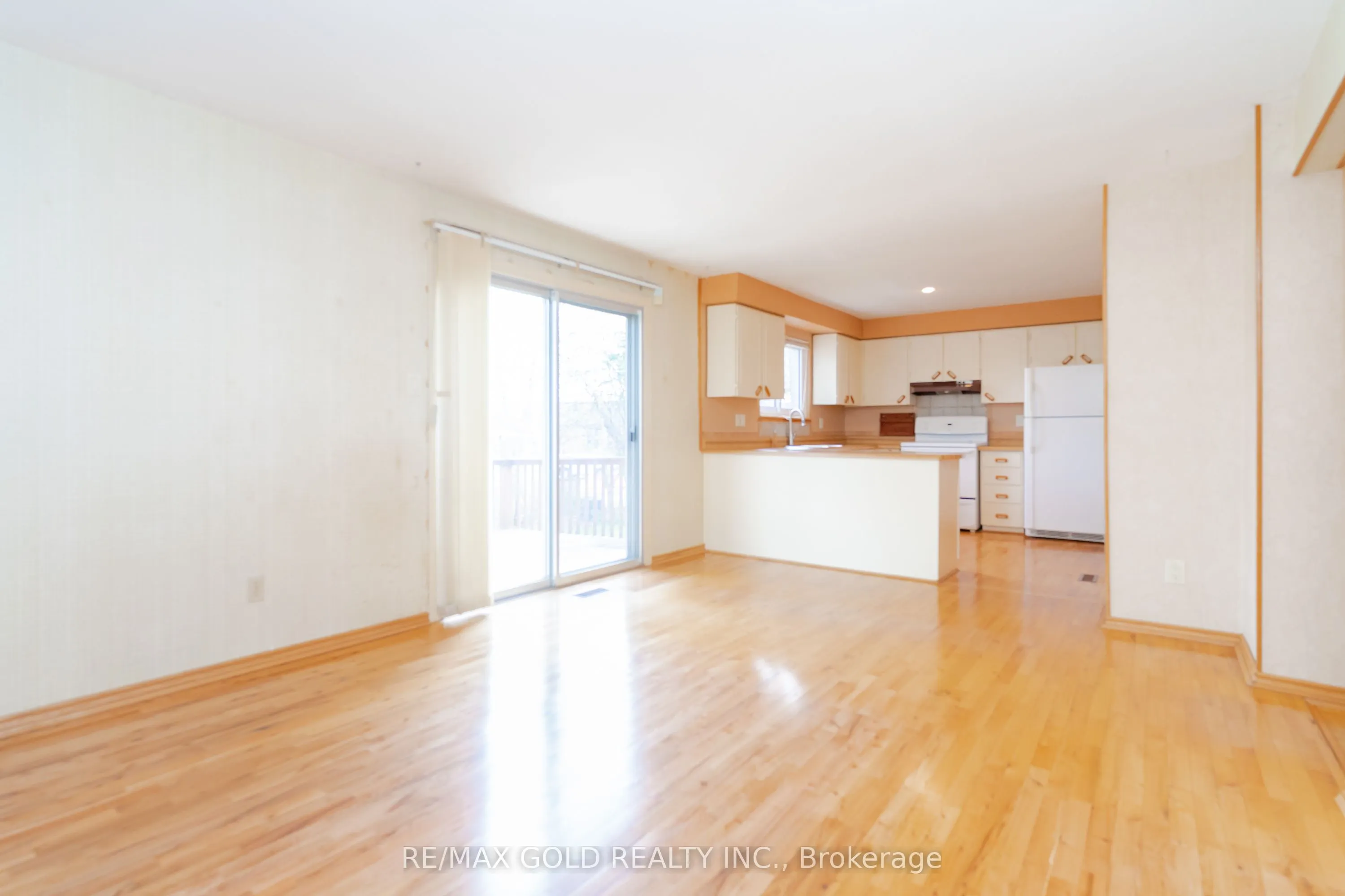 76 Mayfair Crescent