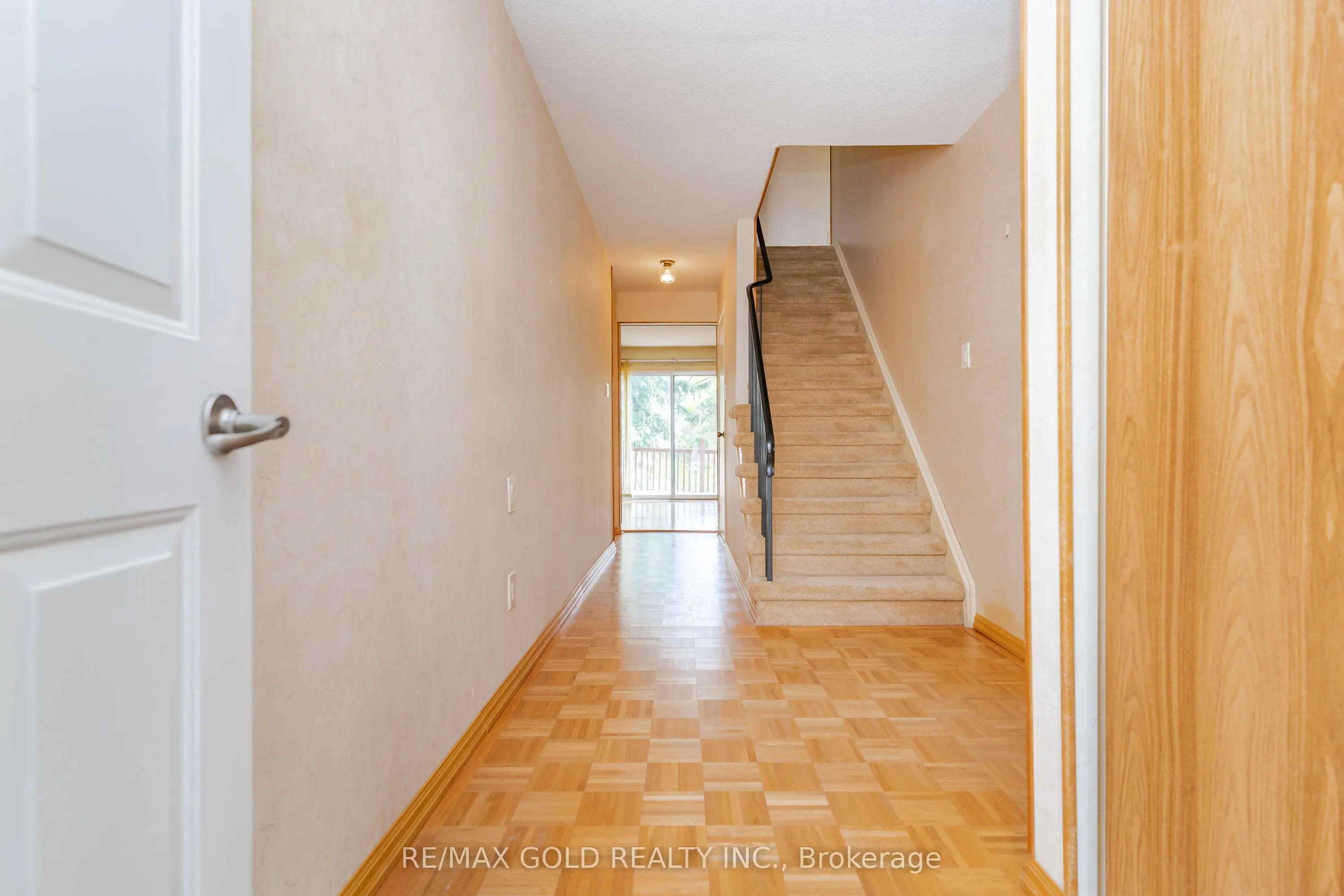 76 Mayfair Crescent