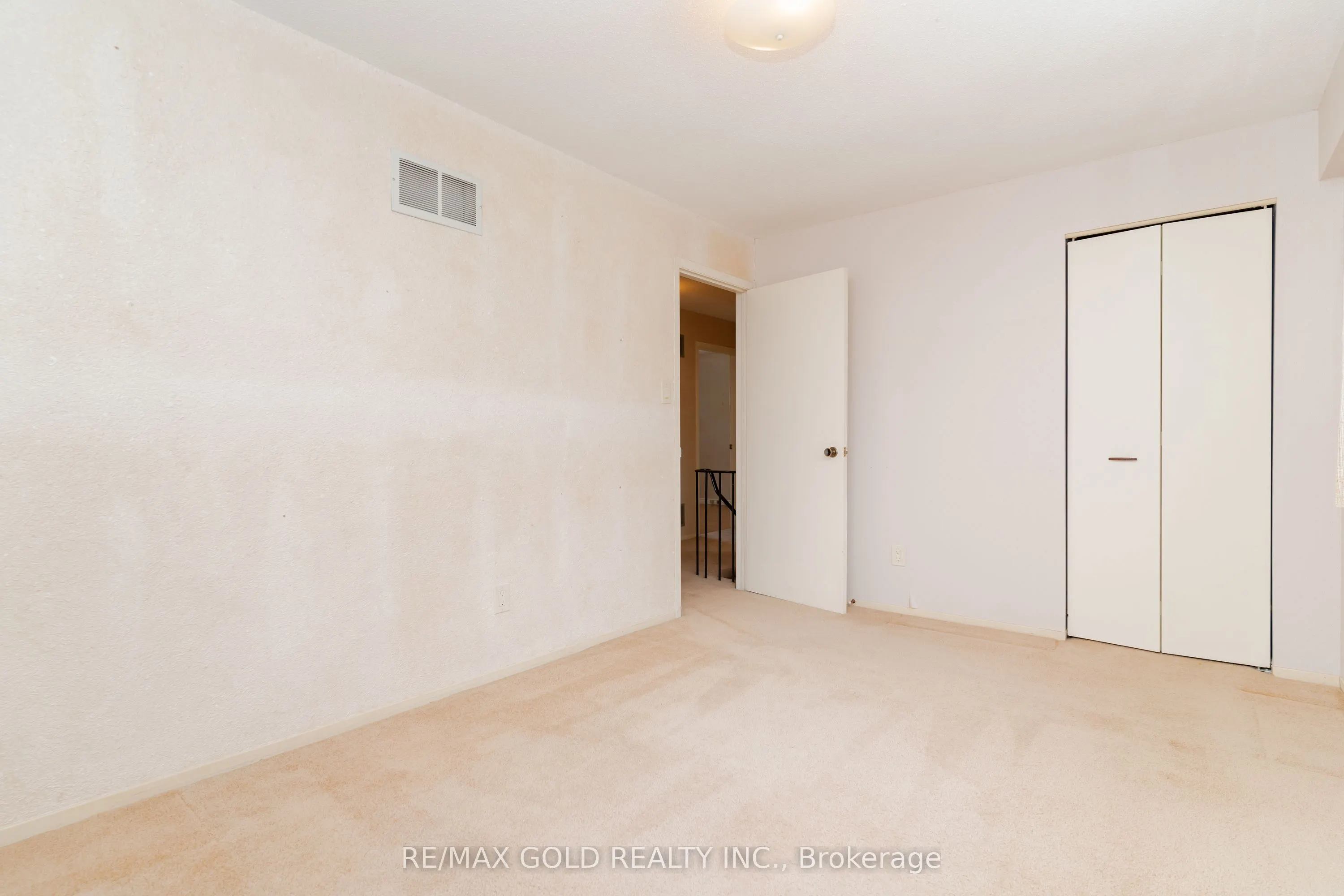 76 Mayfair Crescent