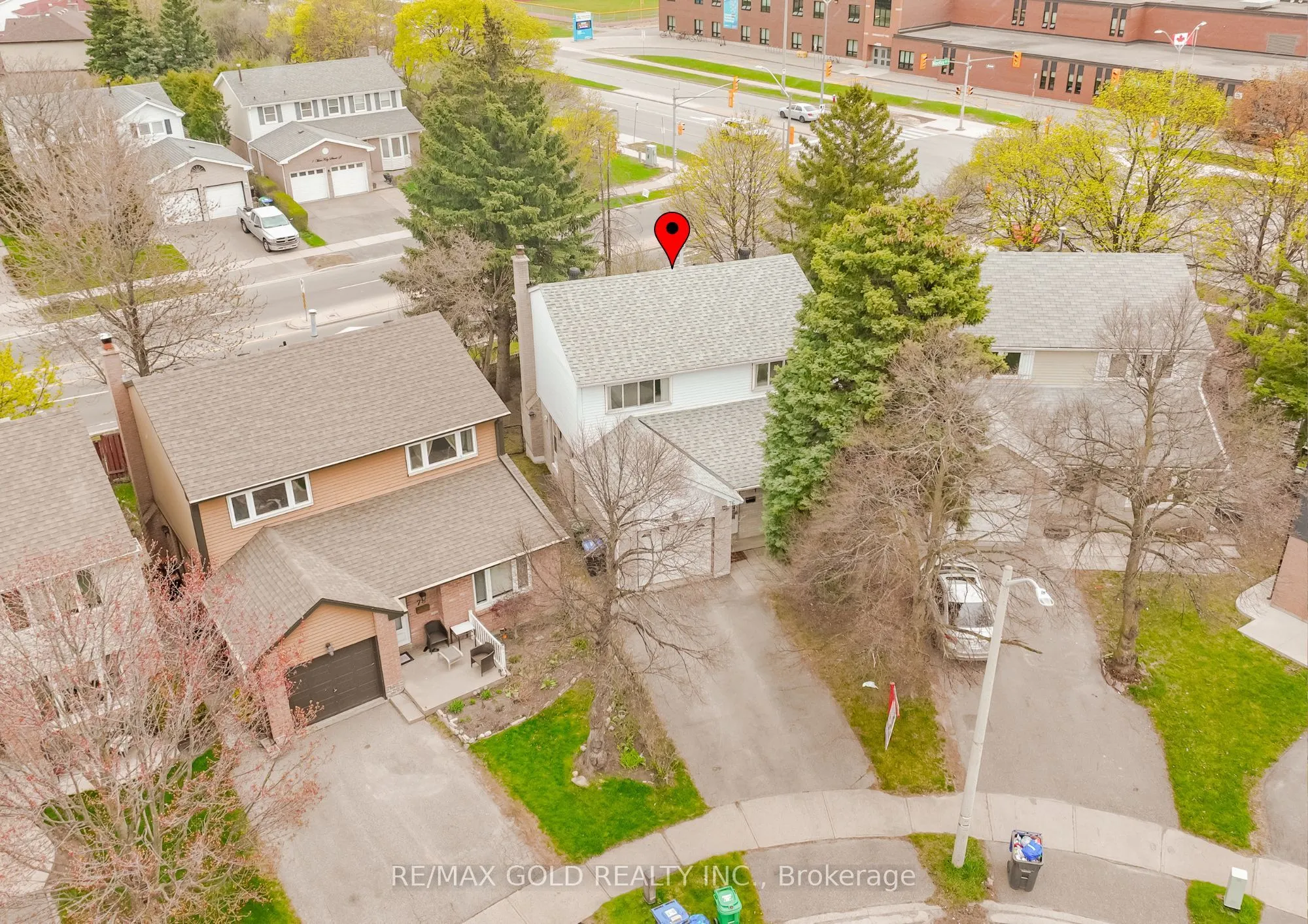 76 Mayfair Crescent