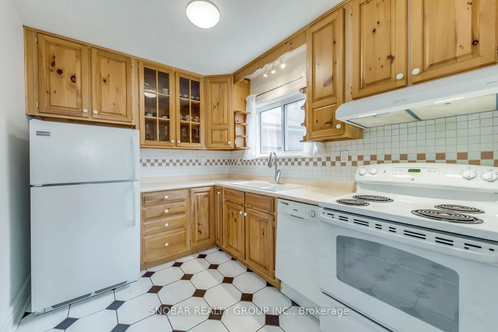 195 Clearbrooke Circle
